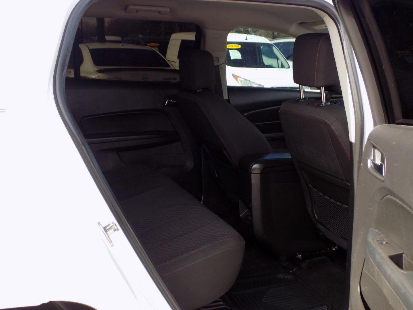 2014 WHITE GMC TERRAIN SLE (2GKALMEK9E6) with an 2.4L engine, Automatic transmission, located at 830 E. Canino Rd., Houston, TX, 77037, (281) 405-0440, 38.358219, -81.729942 - Photo#20