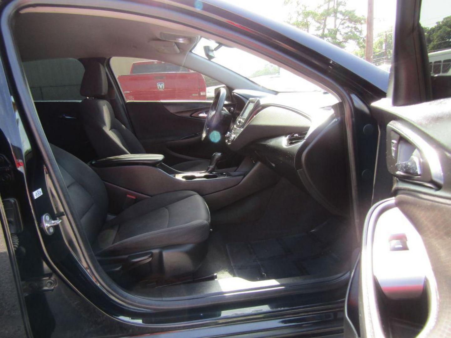 2017 BLACK CHEVROLET MALIBU LS (1G1ZB5ST5HF) with an 1.5L engine, Automatic transmission, located at 830 E. Canino Rd., Houston, TX, 77037, (281) 405-0440, 38.358219, -81.729942 - Photo#9