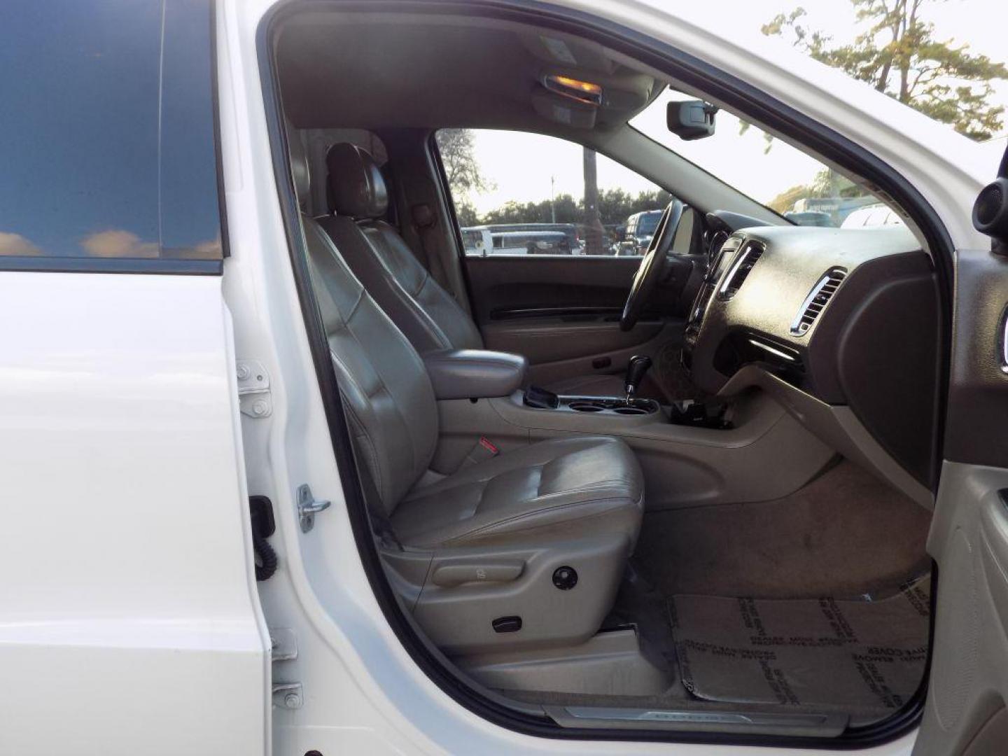 2012 WHITE DODGE DURANGO CREW (1C4SDHDT6CC) with an 5.7L engine, Automatic transmission, located at 830 E. Canino Rd., Houston, TX, 77037, (281) 405-0440, 38.358219, -81.729942 - Photo#9