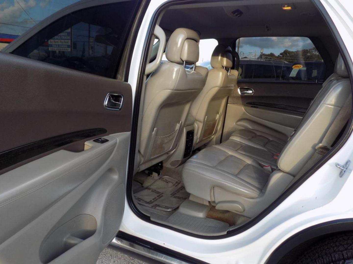2012 WHITE DODGE DURANGO CREW (1C4SDHDT6CC) with an 5.7L engine, Automatic transmission, located at 830 E. Canino Rd., Houston, TX, 77037, (281) 405-0440, 38.358219, -81.729942 - Photo#17