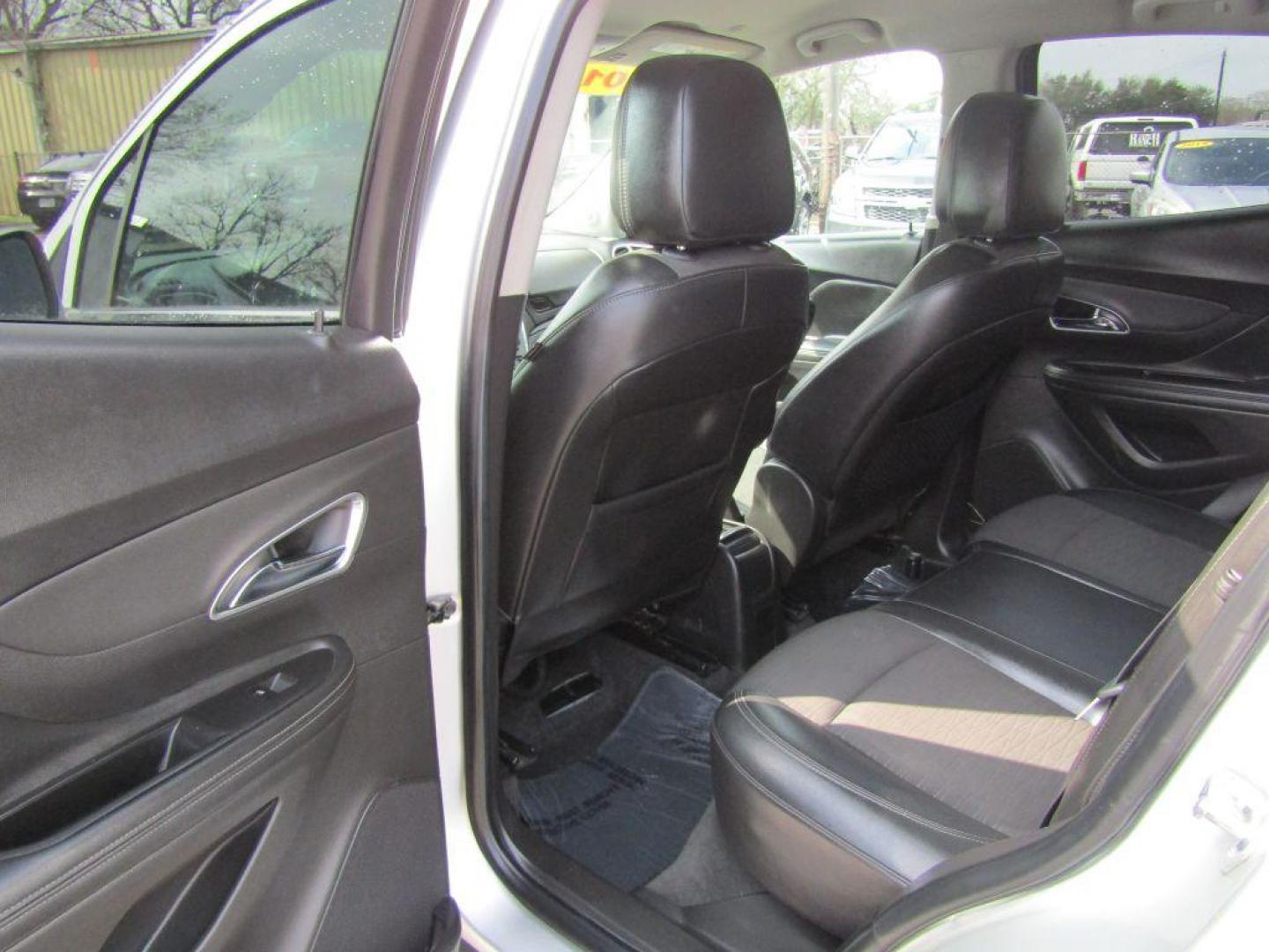 2016 SILVER BUICK ENCORE BASE (KL4CJASB7GB) with an 1.4L engine, Automatic transmission, located at 830 E. Canino Rd., Houston, TX, 77037, (281) 405-0440, 38.358219, -81.729942 - Photo#10