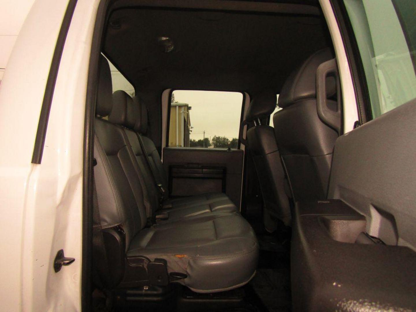 2012 WHITE FORD F250 SUPER DUTY (1FT7W2A69CE) with an 6.2L engine, Automatic transmission, located at 830 E. Canino Rd., Houston, TX, 77037, (281) 405-0440, 38.358219, -81.729942 - Photo#14