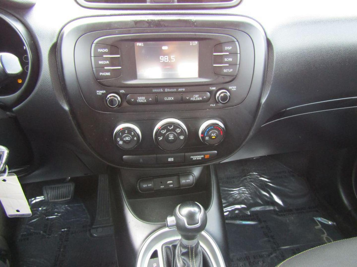 2016 WHITE KIA SOUL + (KNDJP3A52G7) with an 2.0L engine, Automatic transmission, located at 830 E. Canino Rd., Houston, TX, 77037, (281) 405-0440, 38.358219, -81.729942 - $1,700 DOWN + TT and L IN HOUSE FINANCING AVAILABLE FINANCIAMIENTO EN CASA DISPONIBLE CALL OR COME IN TODAY 281 405 0440 CANINO AUTO SALES, LLC - Photo#16