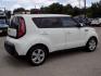 2016 WHITE KIA SOUL + (KNDJP3A52G7) with an 2.0L engine, Automatic transmission, located at 830 E. Canino Rd., Houston, TX, 77037, (281) 405-0440, 38.358219, -81.729942 - $1,700 DOWN + TT and L IN HOUSE FINANCING AVAILABLE FINANCIAMIENTO EN CASA DISPONIBLE CALL OR COME IN TODAY 281 405 0440 CANINO AUTO SALES, LLC - Photo#5