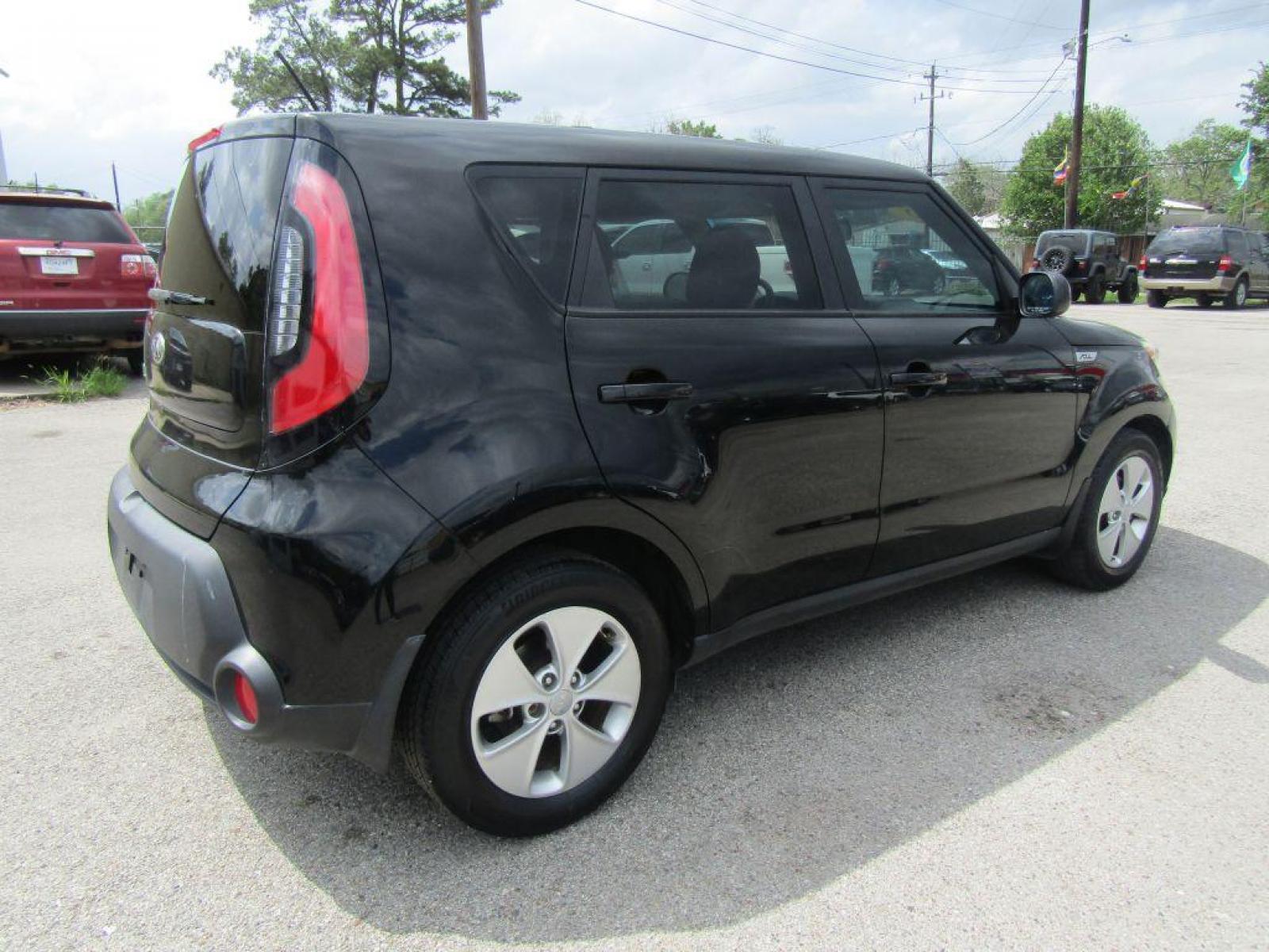 2015 BLACK KIA SOUL + (KNDJP3A58F7) with an 2.0L engine, Automatic transmission, located at 830 E. Canino Rd., Houston, TX, 77037, (281) 405-0440, 38.358219, -81.729942 - $1,500 DOWN + TT and L IN HOUSE FINANCING AVAILABLE FINANCIAMIENTO EN CASA DISPONIBLE CALL OR COME IN TODAY 281 405 0440 CANINO AUTO SALES, LLC - Photo #2