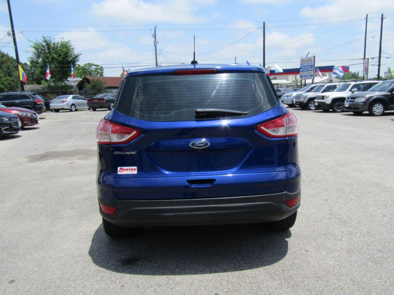 2015 BLUE FORD ESCAPE S (1FMCU0F71FU) with an 2.5L engine, Automatic transmission, located at 830 E. Canino Rd., Houston, TX, 77037, (281) 405-0440, 38.358219, -81.729942 - Photo #3