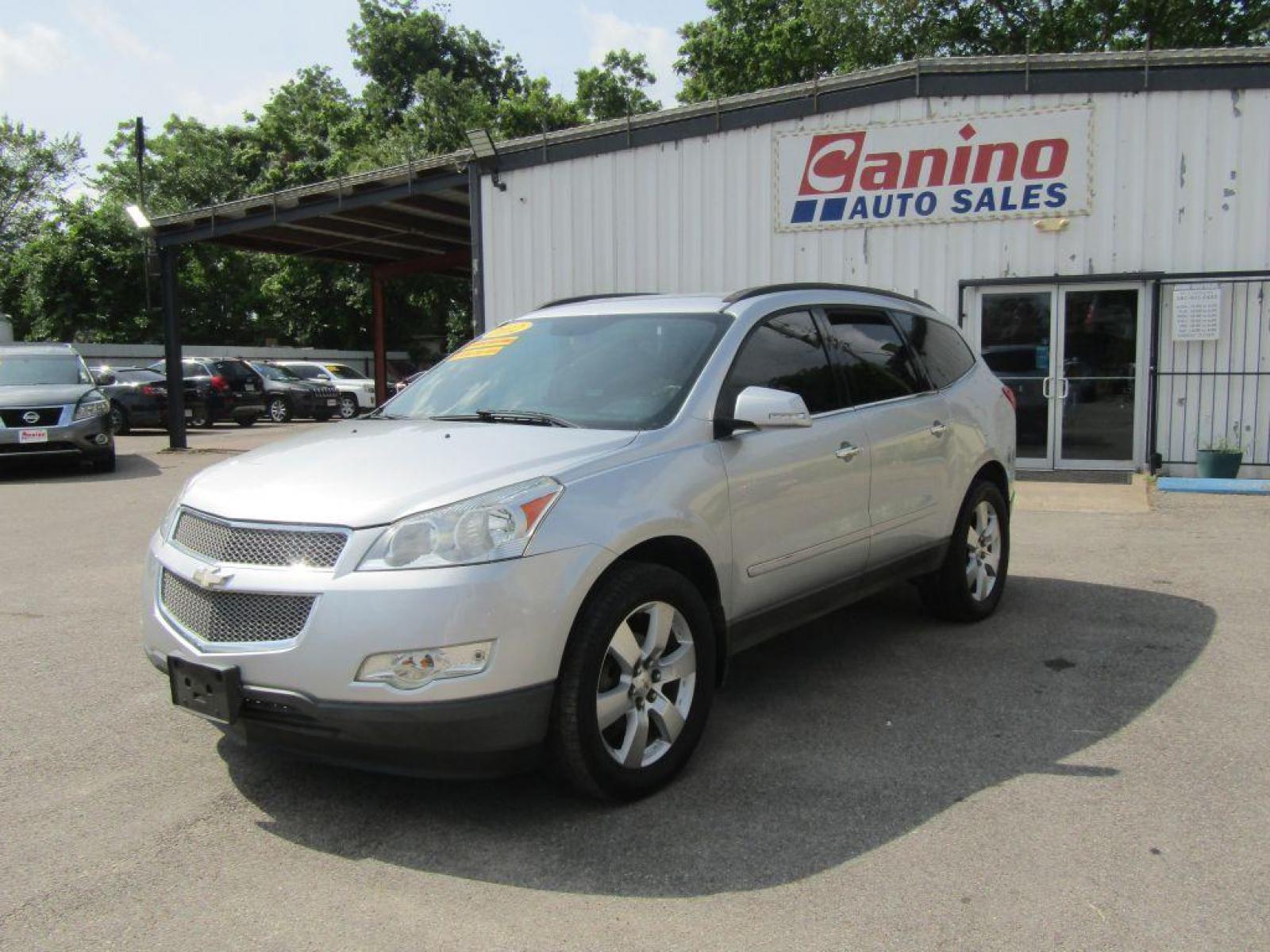 2012 SILVER CHEVROLET TRAVERSE LTZ (1GNKVLED0CJ) with an 3.6L engine, Automatic transmission, located at 830 E. Canino Rd., Houston, TX, 77037, (281) 405-0440, 38.358219, -81.729942 - $1600+ TT and L IN HOUSE FINANCING AVAILABLE FINANCIAMIENTO EN CASA DISPONIBLE CALL OR COME IN TODAY 281 405 0440 CANINO AUTO SALES, LLC - Photo #1