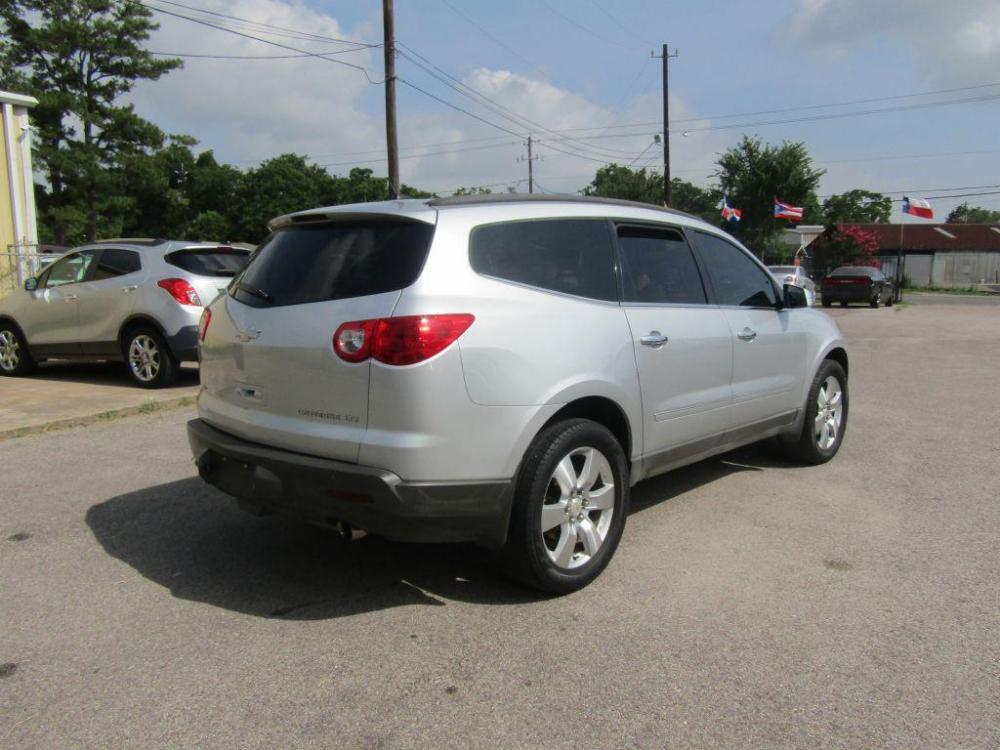 2012 SILVER CHEVROLET TRAVERSE LTZ (1GNKVLED0CJ) with an 3.6L engine, Automatic transmission, located at 830 E. Canino Rd., Houston, TX, 77037, (281) 405-0440, 38.358219, -81.729942 - $1600+ TT and L IN HOUSE FINANCING AVAILABLE FINANCIAMIENTO EN CASA DISPONIBLE CALL OR COME IN TODAY 281 405 0440 CANINO AUTO SALES, LLC - Photo #4