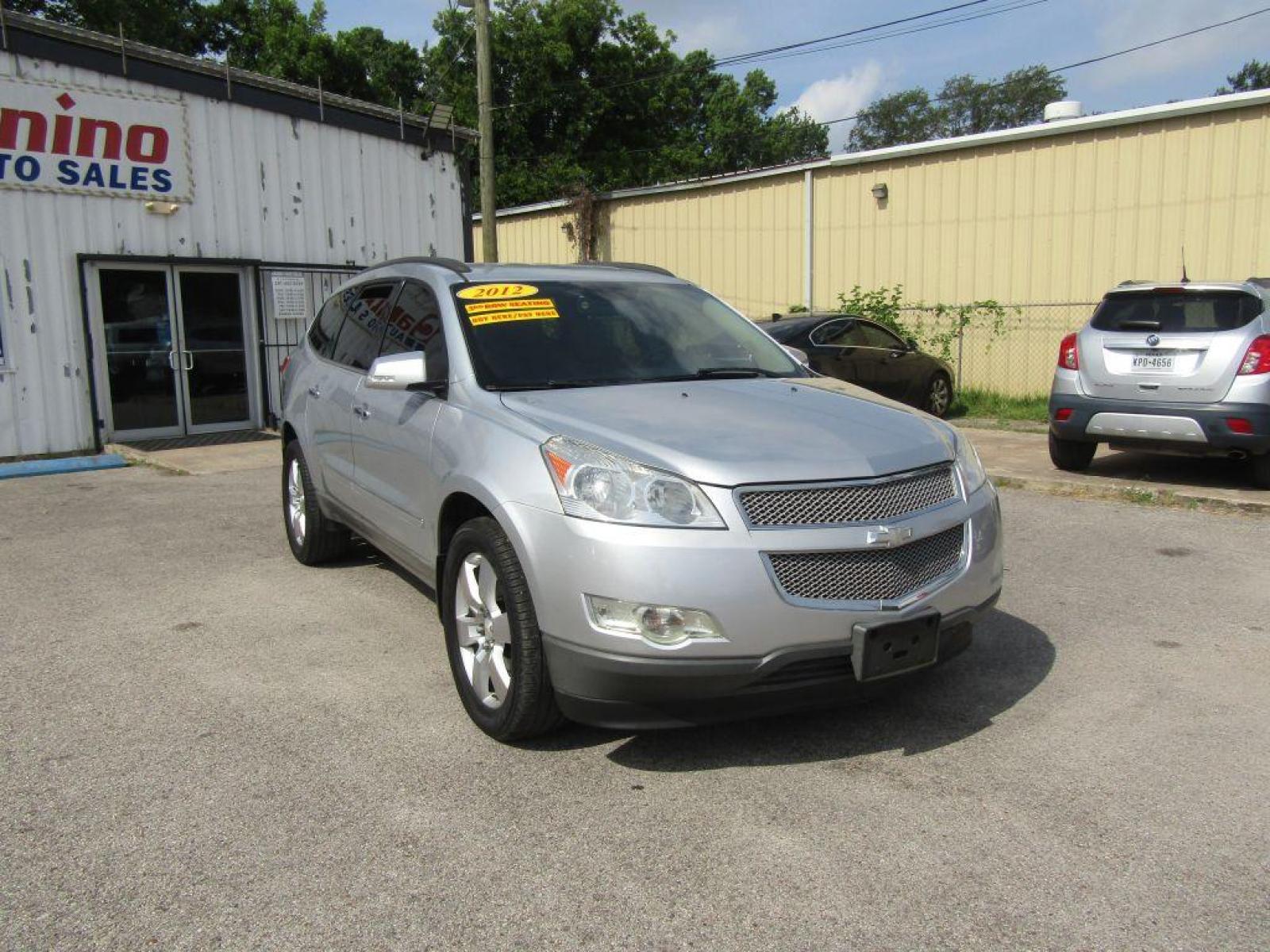 2012 SILVER CHEVROLET TRAVERSE LTZ (1GNKVLED0CJ) with an 3.6L engine, Automatic transmission, located at 830 E. Canino Rd., Houston, TX, 77037, (281) 405-0440, 38.358219, -81.729942 - $1600+ TT and L IN HOUSE FINANCING AVAILABLE FINANCIAMIENTO EN CASA DISPONIBLE CALL OR COME IN TODAY 281 405 0440 CANINO AUTO SALES, LLC - Photo #5
