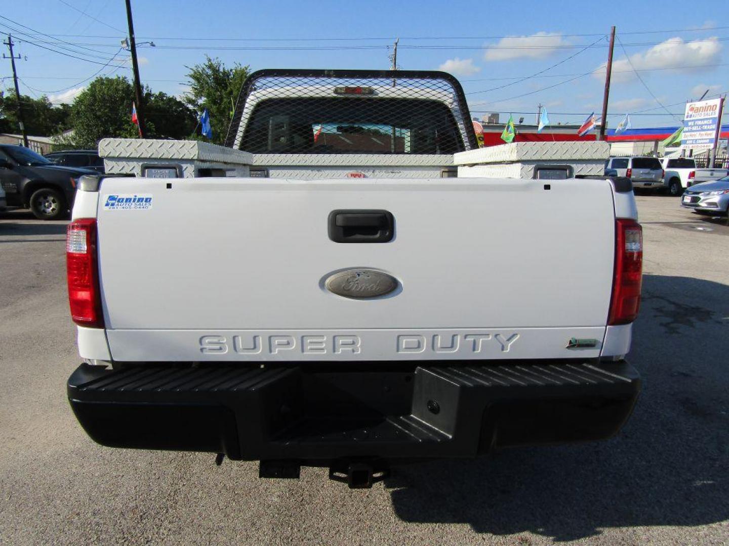 2011 WHITE FORD F250 SUPER DUTY (1FT7X2A65BE) with an 6.2L engine, Automatic transmission, located at 830 E. Canino Rd., Houston, TX, 77037, (281) 405-0440, 38.358219, -81.729942 - Photo#3