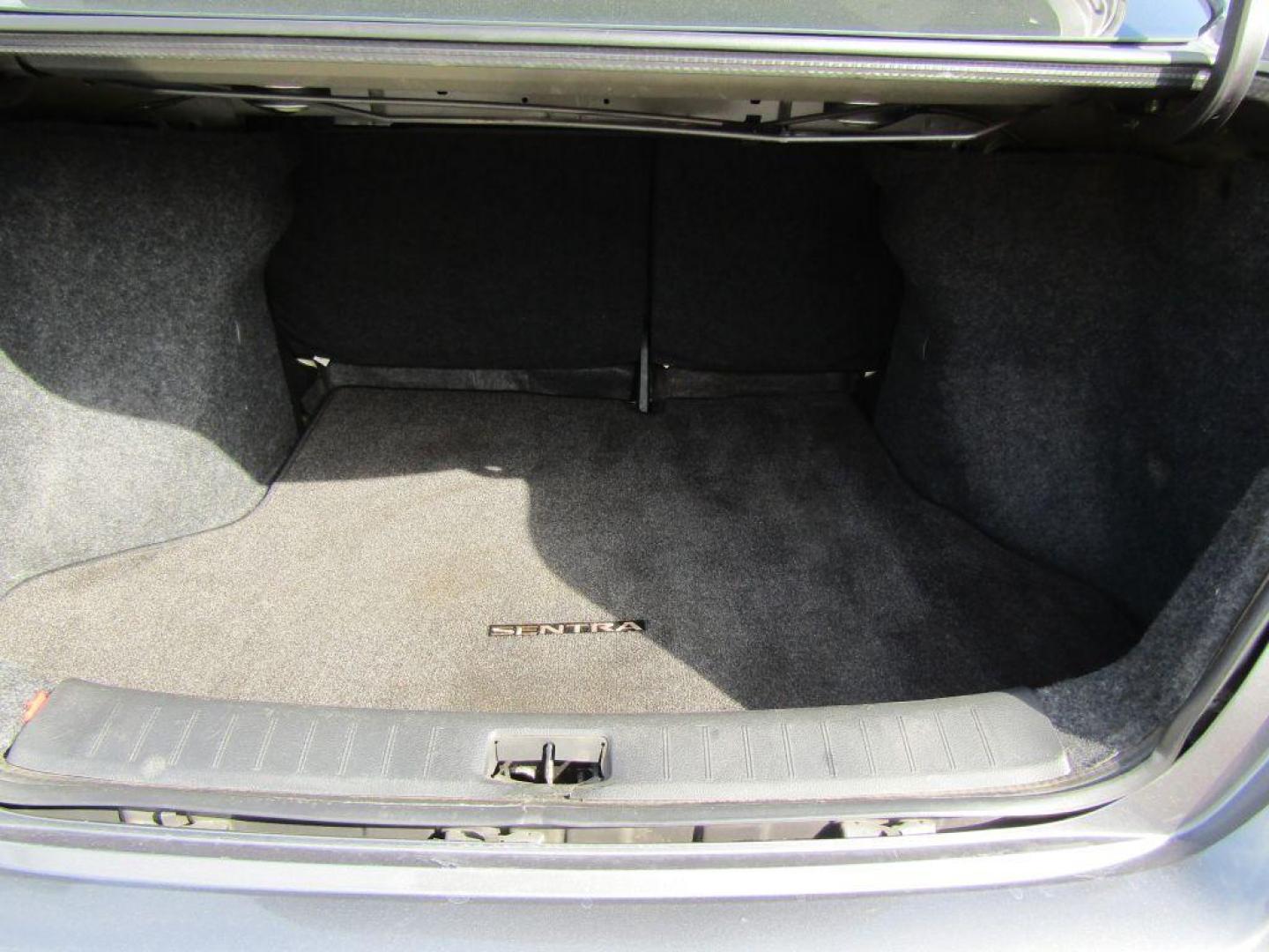 2015 GRAY NISSAN SENTRA S (3N1AB7AP5FY) with an 1.8L engine, Continuously Variable transmission, located at 830 E. Canino Rd., Houston, TX, 77037, (281) 405-0440, 38.358219, -81.729942 - Photo#11