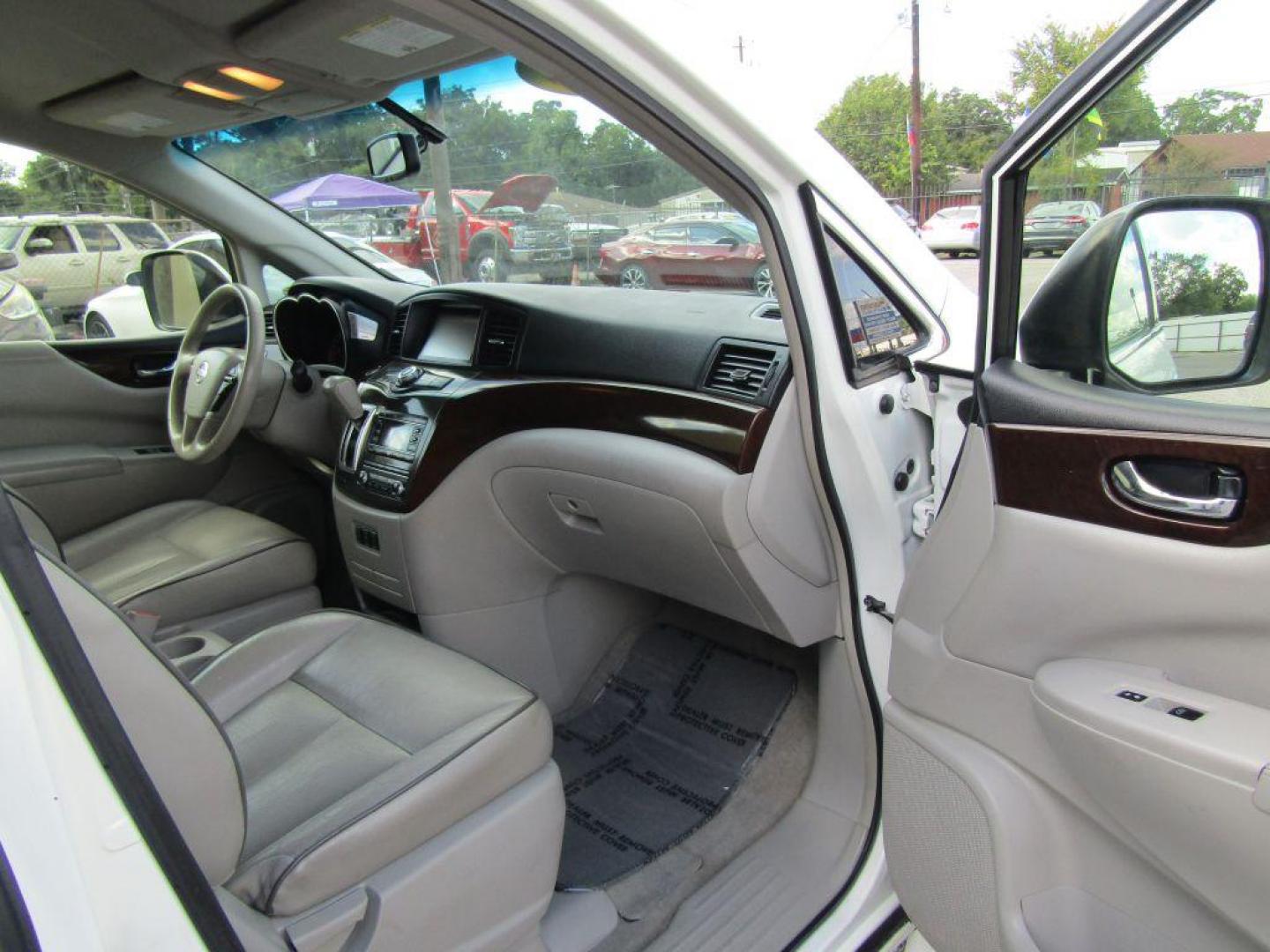 2014 WHITE NISSAN QUEST S (JN8AE2KP4E9) with an 3.5L engine, Continuously Variable transmission, located at 830 E. Canino Rd., Houston, TX, 77037, (281) 405-0440, 38.358219, -81.729942 - Photo#6