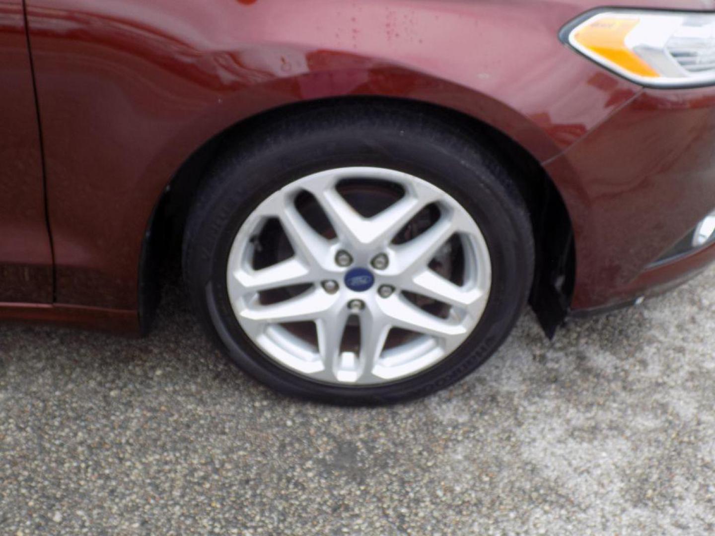 2016 BROWN FORD FUSION SE (3FA6P0HD6GR) with an 1.5L engine, Automatic transmission, located at 830 E. Canino Rd., Houston, TX, 77037, (281) 405-0440, 38.358219, -81.729942 - Photo#19