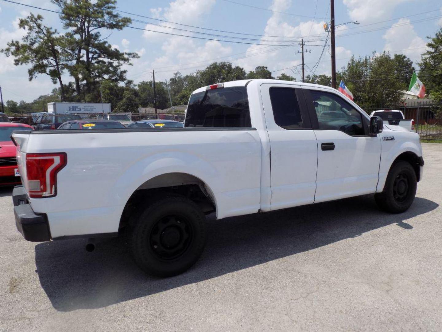 2015 WHITE FORD F150 SUPER CAB (1FTEX1CF8FK) with an 5.0L engine, Automatic transmission, located at 830 E. Canino Rd., Houston, TX, 77037, (281) 405-0440, 38.358219, -81.729942 - Photo#7