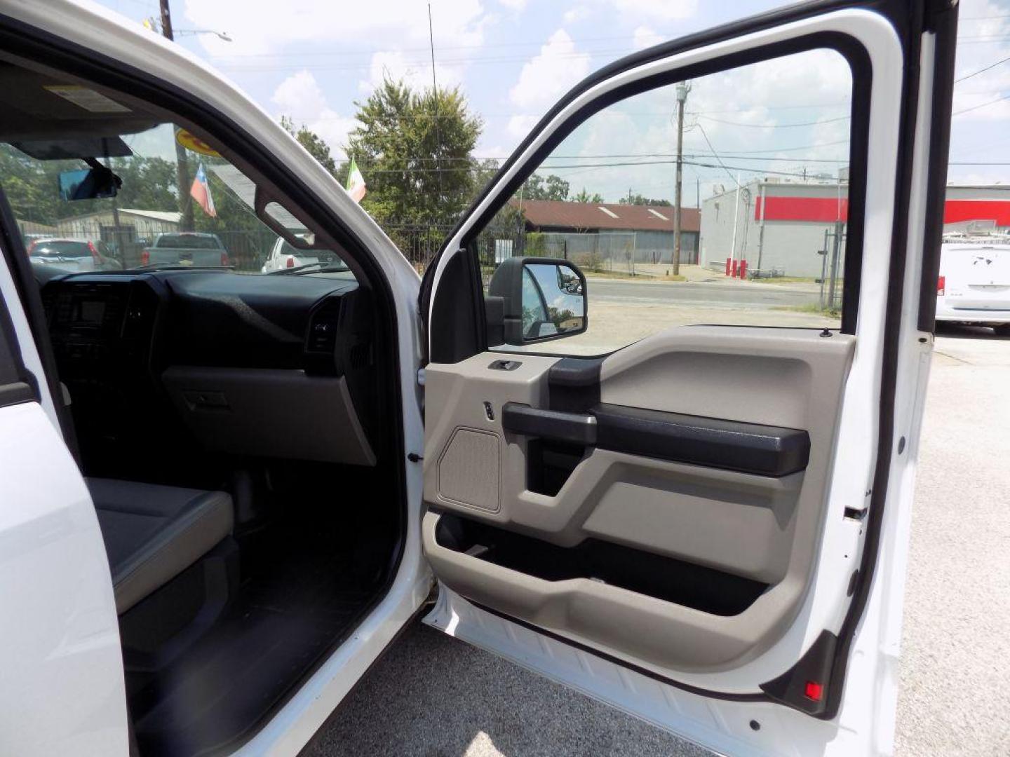 2015 WHITE FORD F150 SUPER CAB (1FTEX1CF8FK) with an 5.0L engine, Automatic transmission, located at 830 E. Canino Rd., Houston, TX, 77037, (281) 405-0440, 38.358219, -81.729942 - Photo#8