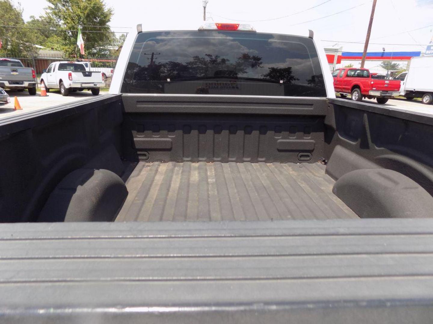 2015 WHITE FORD F150 SUPER CAB (1FTEX1CF8FK) with an 5.0L engine, Automatic transmission, located at 830 E. Canino Rd., Houston, TX, 77037, (281) 405-0440, 38.358219, -81.729942 - Photo#14