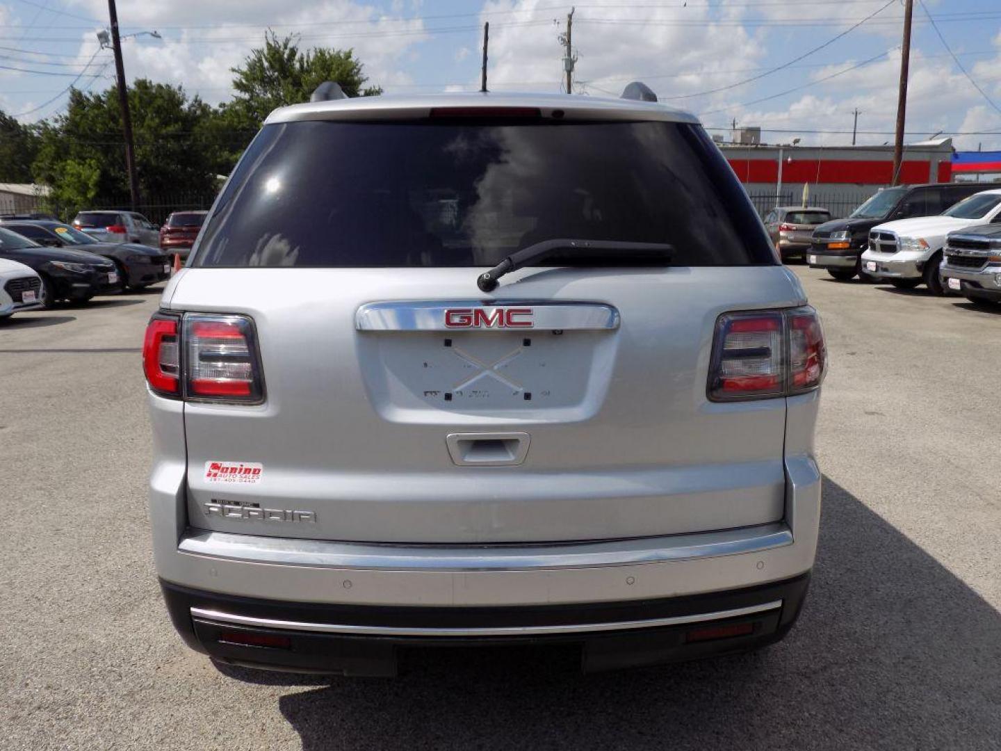 2014 SILVER GMC ACADIA SLE (1GKKRNED8EJ) with an 3.6L engine, Automatic transmission, located at 830 E. Canino Rd., Houston, TX, 77037, (281) 405-0440, 38.358219, -81.729942 - Photo#4