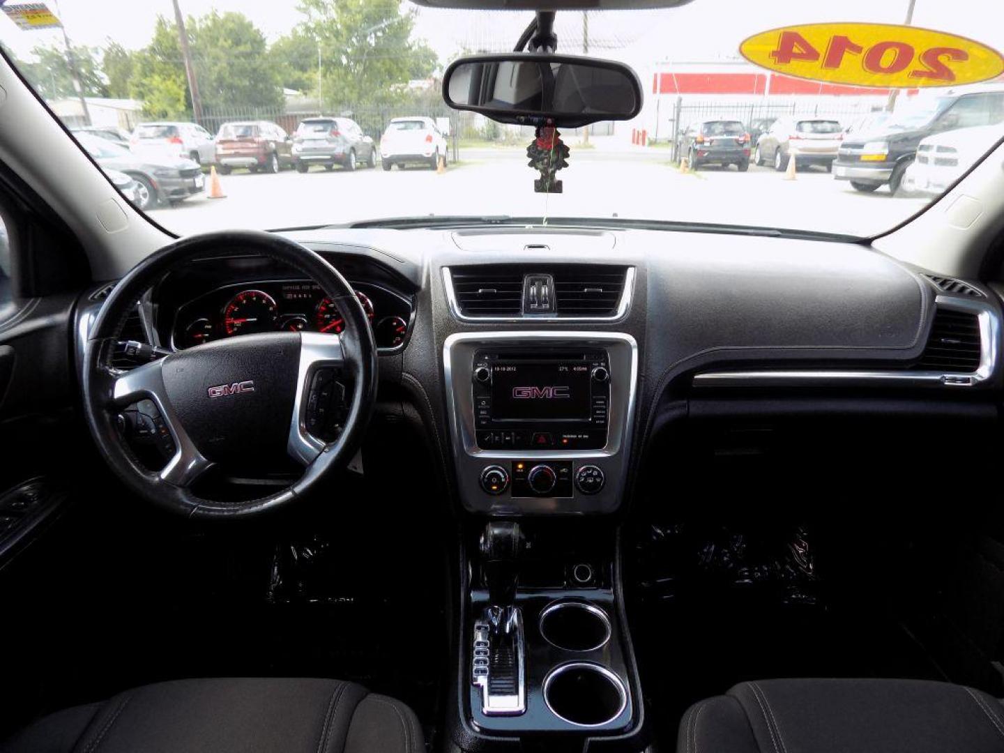 2014 SILVER GMC ACADIA SLE (1GKKRNED8EJ) with an 3.6L engine, Automatic transmission, located at 830 E. Canino Rd., Houston, TX, 77037, (281) 405-0440, 38.358219, -81.729942 - Photo#15