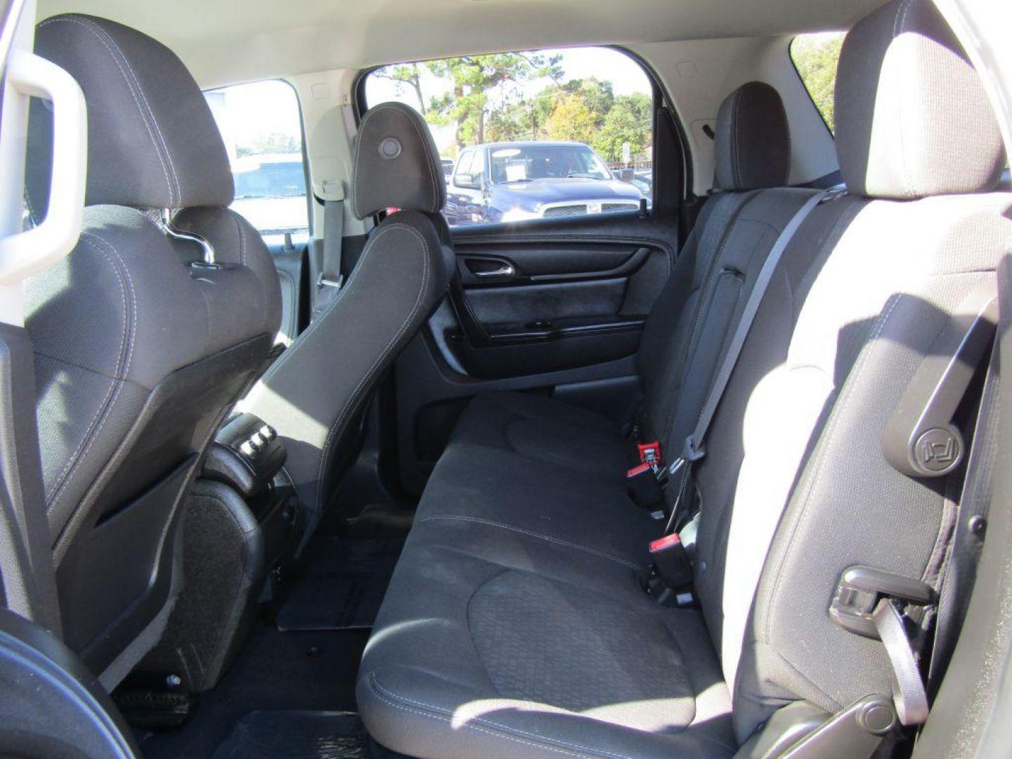 2014 SILVER GMC ACADIA SLE (1GKKRNED8EJ) with an 3.6L engine, Automatic transmission, located at 830 E. Canino Rd., Houston, TX, 77037, (281) 405-0440, 38.358219, -81.729942 - Photo#13