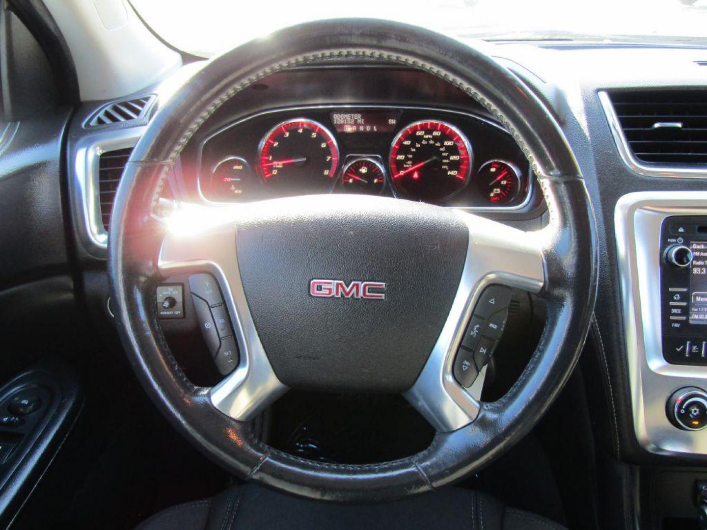 2014 SILVER GMC ACADIA SLE (1GKKRNED8EJ) with an 3.6L engine, Automatic transmission, located at 830 E. Canino Rd., Houston, TX, 77037, (281) 405-0440, 38.358219, -81.729942 - Photo#19