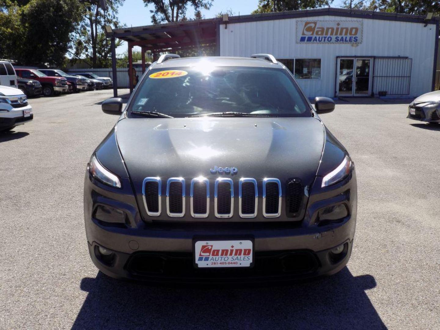 2014 GRAY JEEP CHEROKEE LATITUDE (1C4PJLCS3EW) with an 3.2L engine, Automatic transmission, located at 830 E. Canino Rd., Houston, TX, 77037, (281) 405-0440, 38.358219, -81.729942 - Photo#0