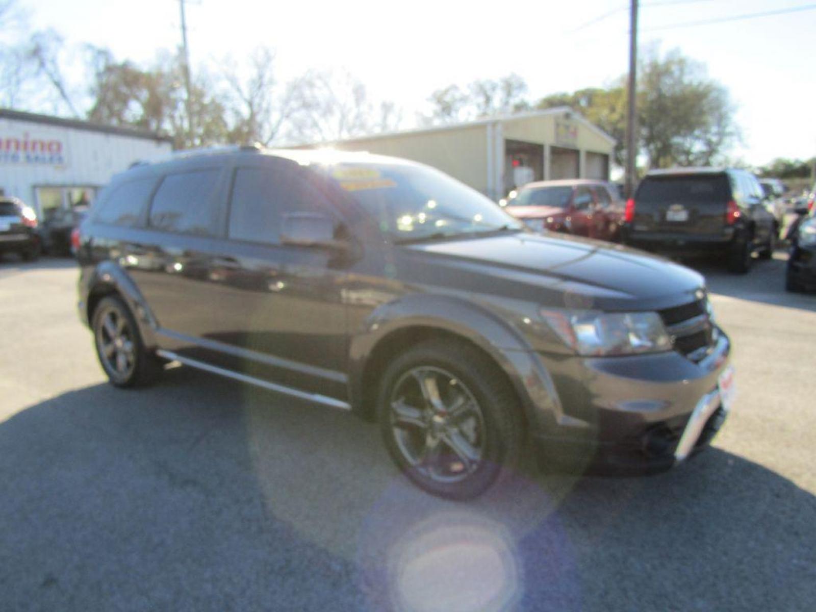 2017 GRAY DODGE JOURNEY CROSSROAD (3C4PDCGG0HT) with an 3.6L engine, Automatic transmission, located at 830 E. Canino Rd., Houston, TX, 77037, (281) 405-0440, 38.358219, -81.729942 - Photo #1