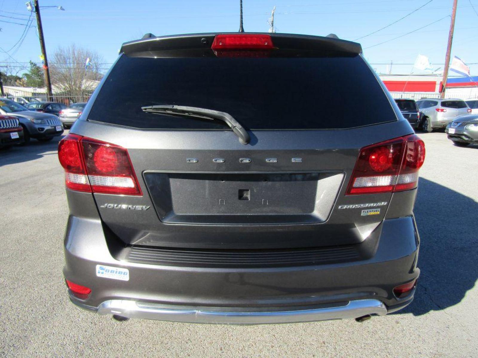 2017 GRAY DODGE JOURNEY CROSSROAD (3C4PDCGG0HT) with an 3.6L engine, Automatic transmission, located at 830 E. Canino Rd., Houston, TX, 77037, (281) 405-0440, 38.358219, -81.729942 - Photo #3
