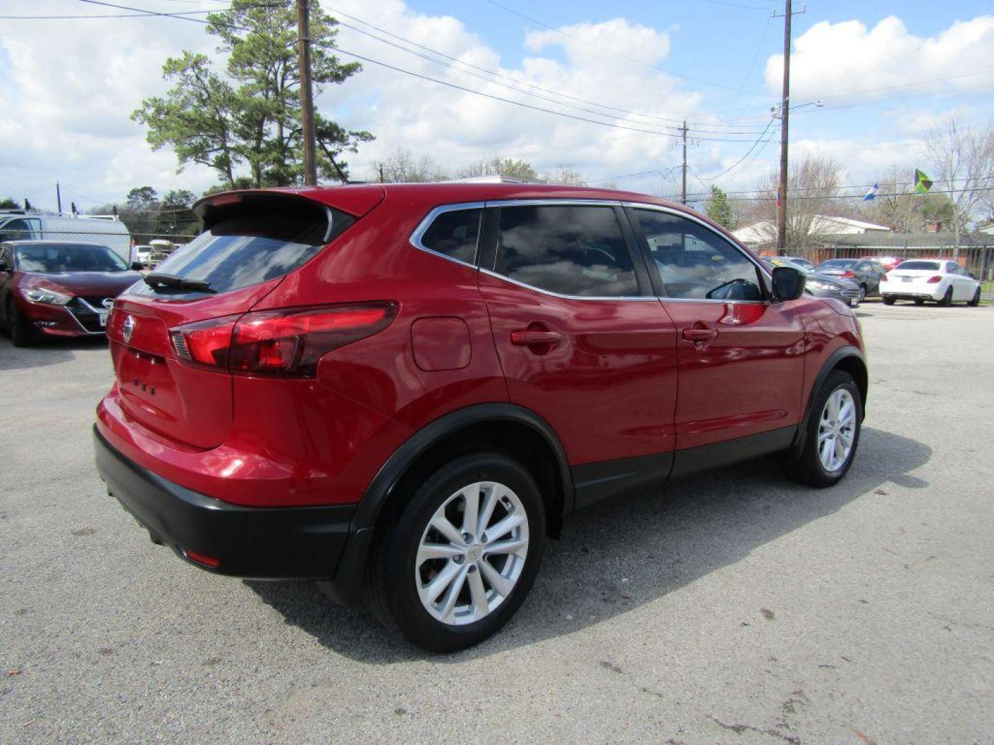2018 RED NISSAN ROGUE SPORT S (JN1BJ1CP6JW) with an 2.0L engine, Continuously Variable transmission, located at 830 E. Canino Rd., Houston, TX, 77037, (281) 405-0440, 38.358219, -81.729942 - Photo#2