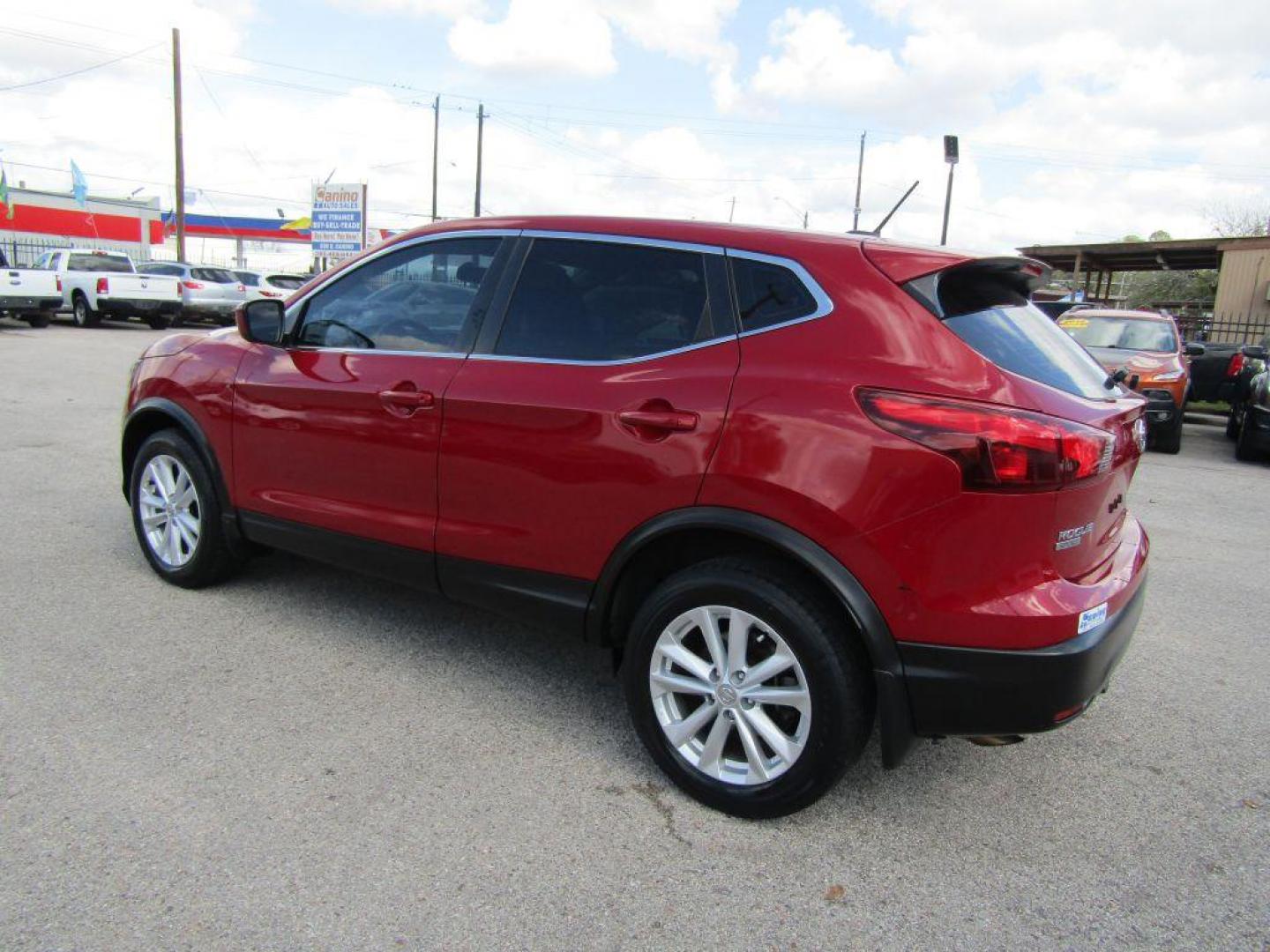2018 RED NISSAN ROGUE SPORT S (JN1BJ1CP6JW) with an 2.0L engine, Continuously Variable transmission, located at 830 E. Canino Rd., Houston, TX, 77037, (281) 405-0440, 38.358219, -81.729942 - Photo#4