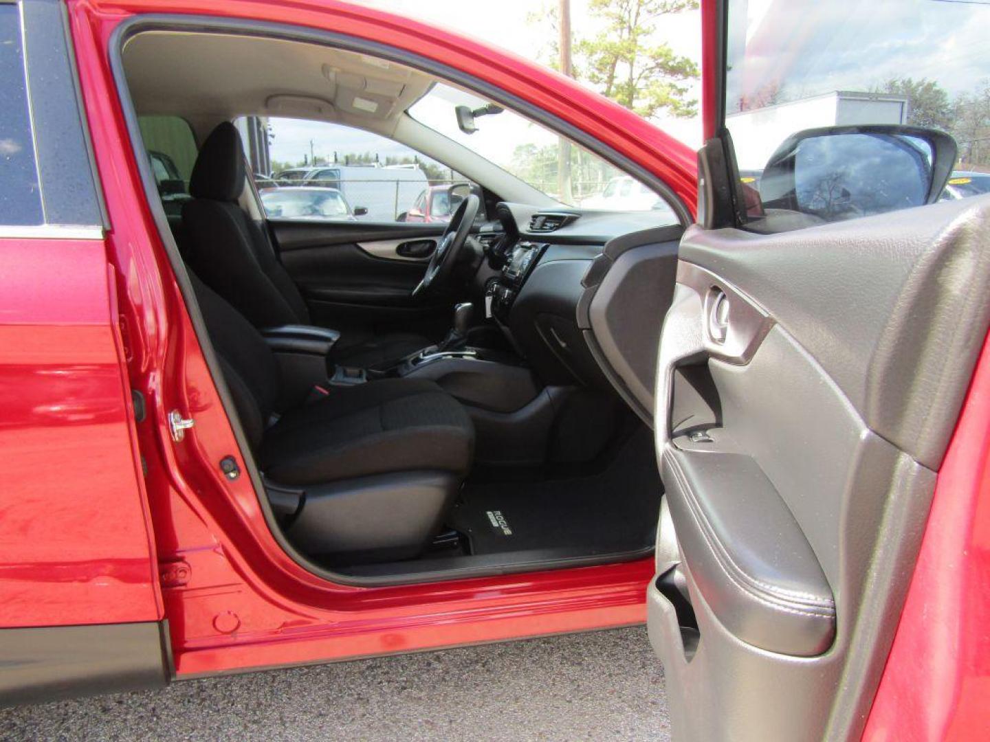 2018 RED NISSAN ROGUE SPORT S (JN1BJ1CP6JW) with an 2.0L engine, Continuously Variable transmission, located at 830 E. Canino Rd., Houston, TX, 77037, (281) 405-0440, 38.358219, -81.729942 - Photo#12