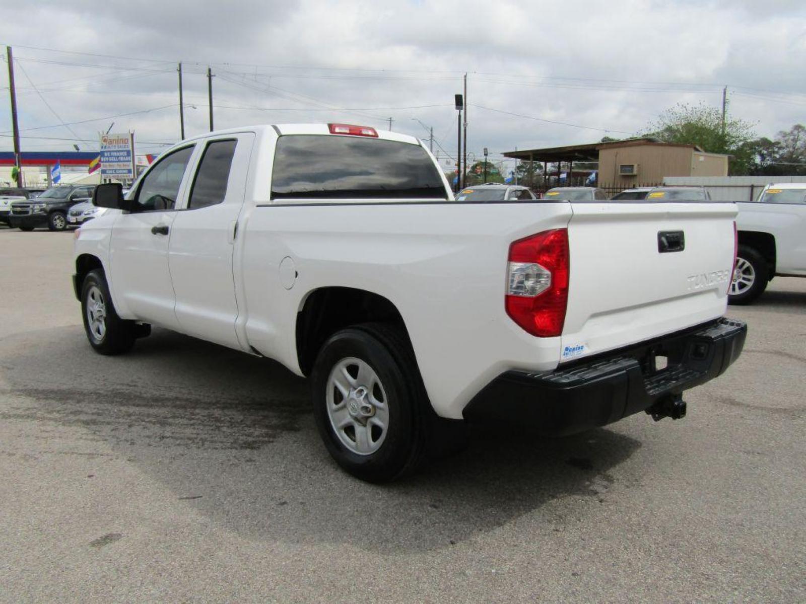 2016 WHITE TOYOTA TUNDRA DOUBLE CAB SR/SR5 (5TFRM5F14GX) with an 4.6L engine, Automatic transmission, located at 830 E. Canino Rd., Houston, TX, 77037, (281) 405-0440, 38.358219, -81.729942 - Photo #2