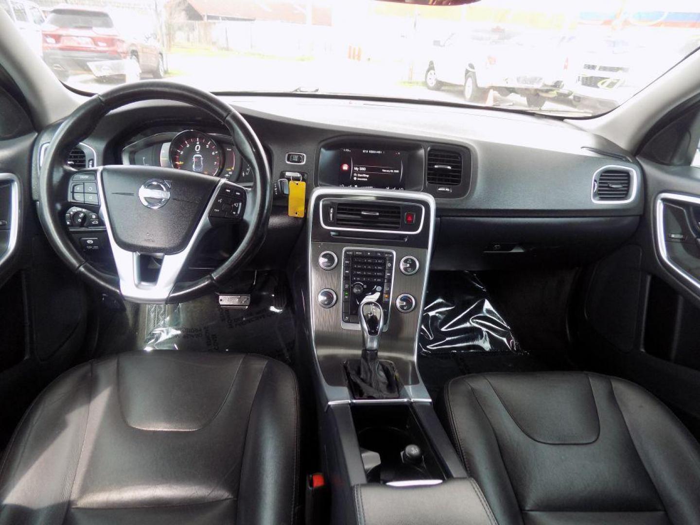 2015 SILVER VOLVO S60 PREMIER (YV126MFK3F1) with an 2.0L engine, Automatic transmission, located at 830 E. Canino Rd., Houston, TX, 77037, (281) 405-0440, 38.358219, -81.729942 - Photo#14