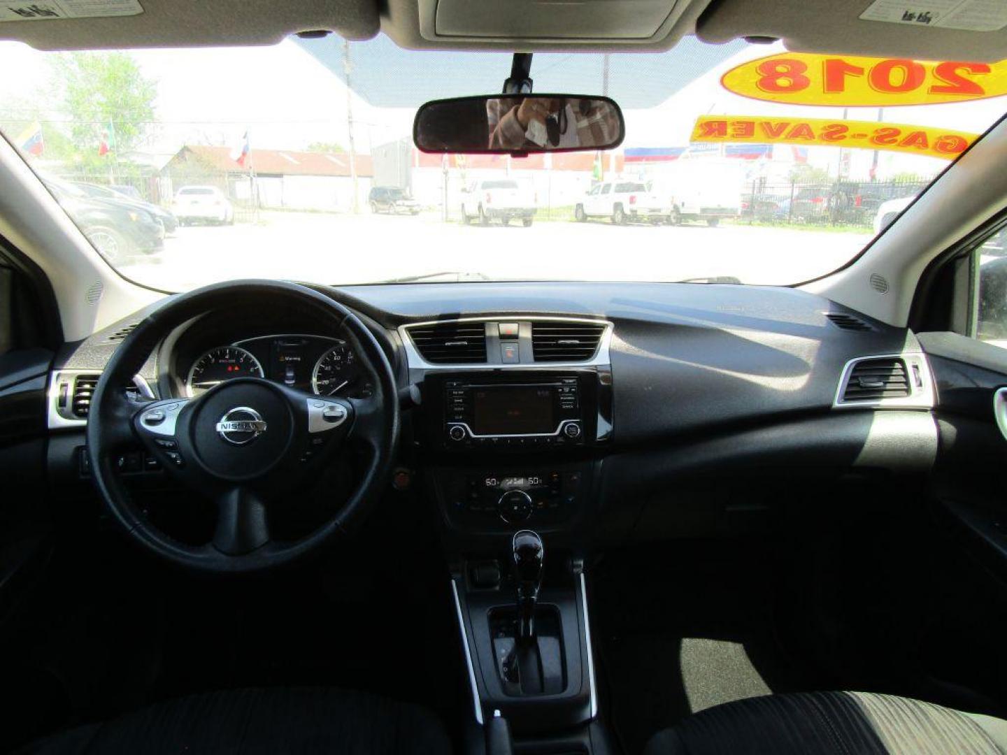 2018 GRAY NISSAN SENTRA S (3N1AB7AP5JL) with an 1.8L engine, Continuously Variable transmission, located at 830 E. Canino Rd., Houston, TX, 77037, (281) 405-0440, 38.358219, -81.729942 - PAGOS COMODOS, ENGANCHES COMODOS. FINANCIAMIENTO RAPIDO Y FACIL. BUEN CREDITO, MAL CREDITO, COMPRADOR POR PRIMERA VES O NO LICENCIA, CANINO AUTO SALES TE PUEDE AYUDAR! LLAMA/TEXTO O VISITANOS HOY MISMO (281) 405-0440 ESTAMOS LOCALIZADOS EN 830 E. CANINO RD. (ESQUINA CON AIRLINE) HOUSTON, TEXAS - Photo#14