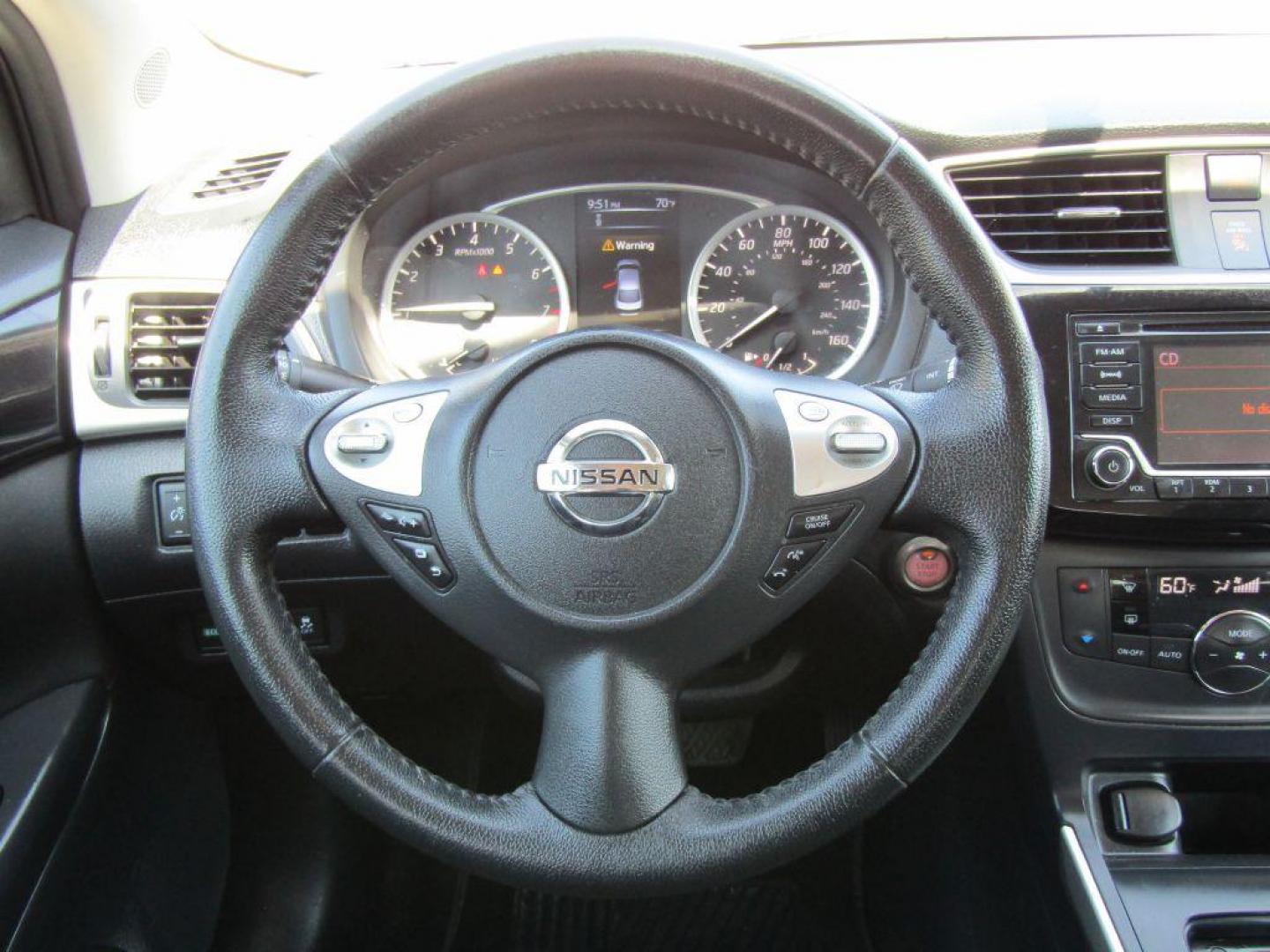 2018 GRAY NISSAN SENTRA S (3N1AB7AP5JL) with an 1.8L engine, Continuously Variable transmission, located at 830 E. Canino Rd., Houston, TX, 77037, (281) 405-0440, 38.358219, -81.729942 - PAGOS COMODOS, ENGANCHES COMODOS. FINANCIAMIENTO RAPIDO Y FACIL. BUEN CREDITO, MAL CREDITO, COMPRADOR POR PRIMERA VES O NO LICENCIA, CANINO AUTO SALES TE PUEDE AYUDAR! LLAMA/TEXTO O VISITANOS HOY MISMO (281) 405-0440 ESTAMOS LOCALIZADOS EN 830 E. CANINO RD. (ESQUINA CON AIRLINE) HOUSTON, TEXAS - Photo#17