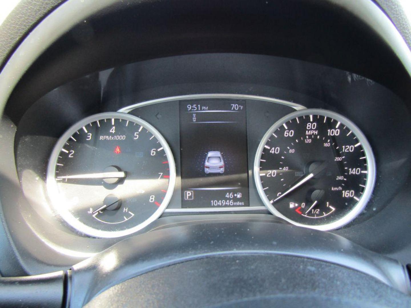 2018 GRAY NISSAN SENTRA S (3N1AB7AP5JL) with an 1.8L engine, Continuously Variable transmission, located at 830 E. Canino Rd., Houston, TX, 77037, (281) 405-0440, 38.358219, -81.729942 - PAGOS COMODOS, ENGANCHES COMODOS. FINANCIAMIENTO RAPIDO Y FACIL. BUEN CREDITO, MAL CREDITO, COMPRADOR POR PRIMERA VES O NO LICENCIA, CANINO AUTO SALES TE PUEDE AYUDAR! LLAMA/TEXTO O VISITANOS HOY MISMO (281) 405-0440 ESTAMOS LOCALIZADOS EN 830 E. CANINO RD. (ESQUINA CON AIRLINE) HOUSTON, TEXAS - Photo#18