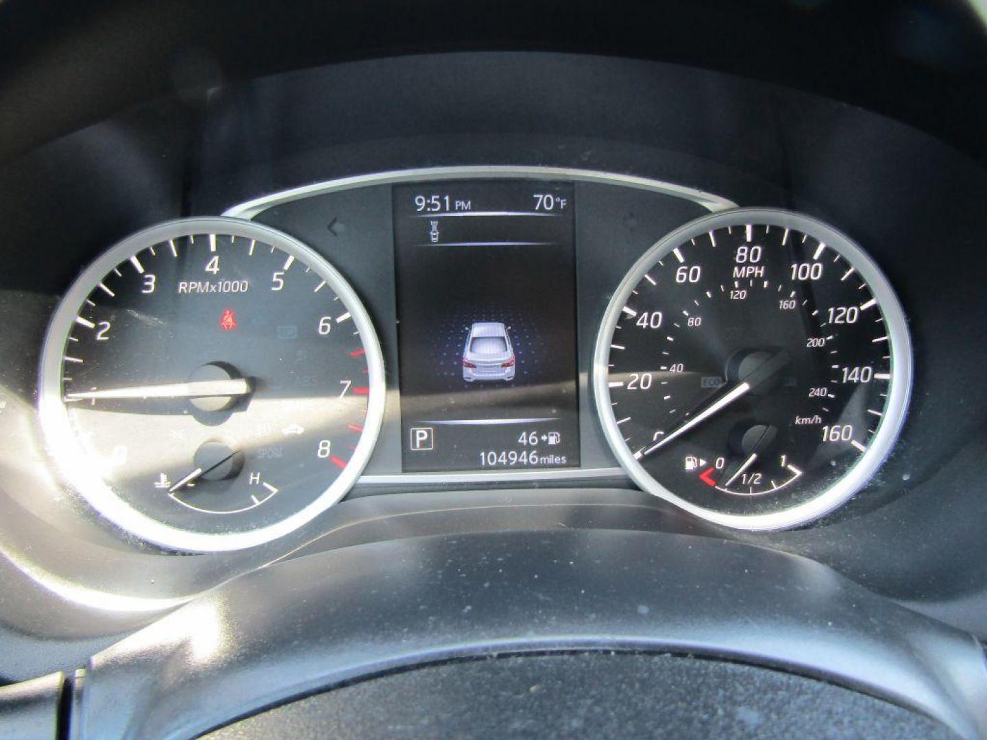 2018 GRAY NISSAN SENTRA S (3N1AB7AP5JL) with an 1.8L engine, Continuously Variable transmission, located at 830 E. Canino Rd., Houston, TX, 77037, (281) 405-0440, 38.358219, -81.729942 - PAGOS COMODOS, ENGANCHES COMODOS. FINANCIAMIENTO RAPIDO Y FACIL. BUEN CREDITO, MAL CREDITO, COMPRADOR POR PRIMERA VES O NO LICENCIA, CANINO AUTO SALES TE PUEDE AYUDAR! LLAMA/TEXTO O VISITANOS HOY MISMO (281) 405-0440 ESTAMOS LOCALIZADOS EN 830 E. CANINO RD. (ESQUINA CON AIRLINE) HOUSTON, TEXAS - Photo#19