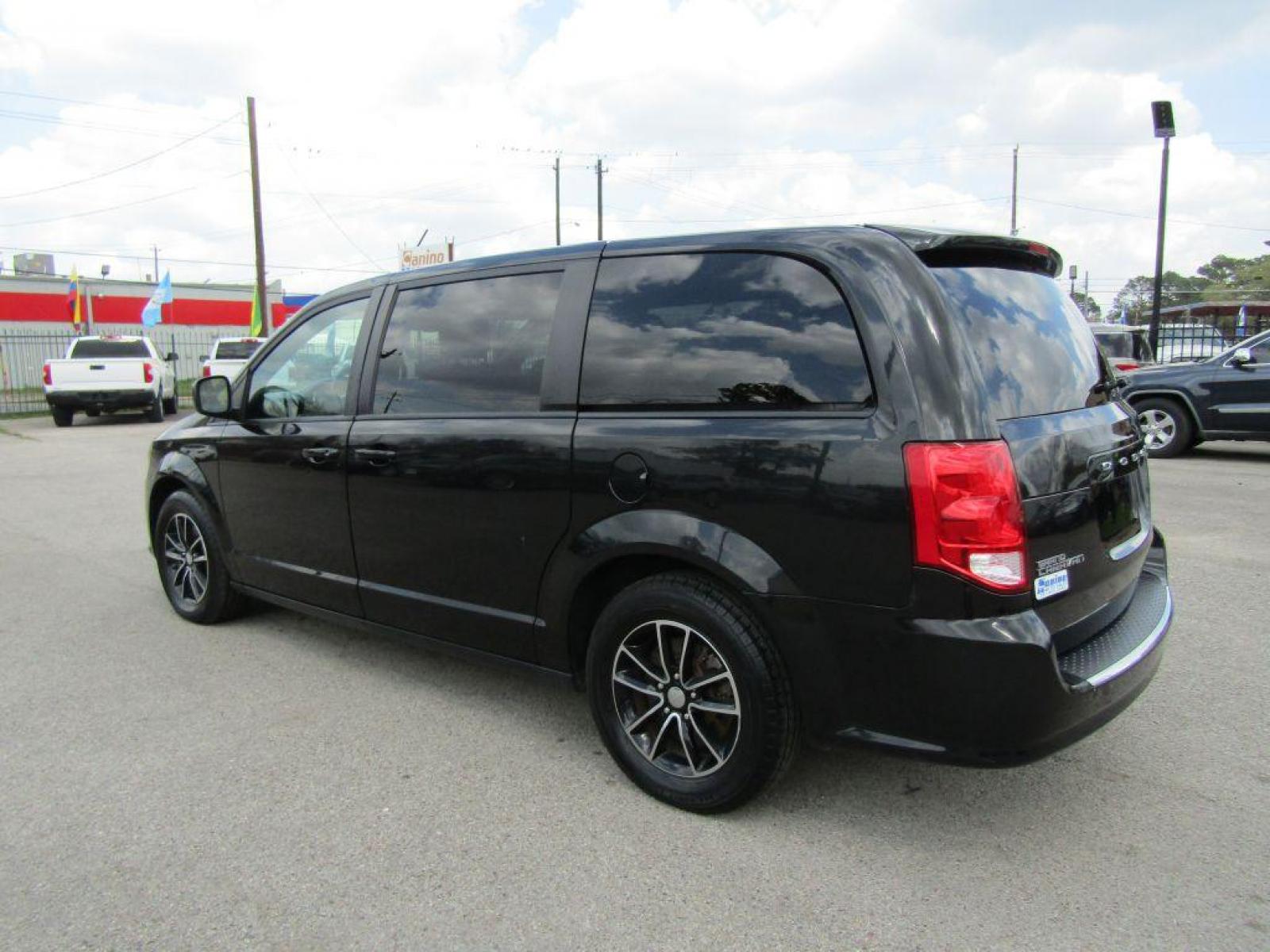 2018 BLACK DODGE GRAND CARAVAN GT (2C4RDGEGXJR) with an 3.6L engine, Automatic transmission, located at 830 E. Canino Rd., Houston, TX, 77037, (281) 405-0440, 38.358219, -81.729942 - Photo #4