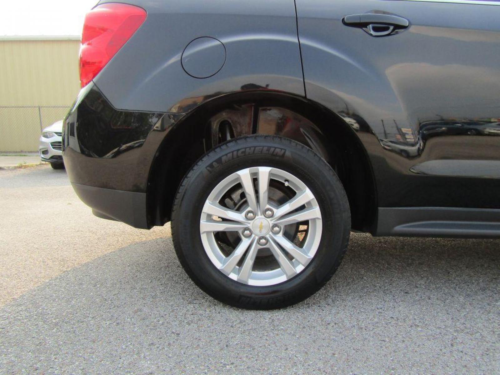 2014 BLACK CHEVROLET EQUINOX LT (2GNALBEK6E1) with an 2.4L engine, Automatic transmission, located at 830 E. Canino Rd., Houston, TX, 77037, (281) 405-0440, 38.358219, -81.729942 - Photo #18