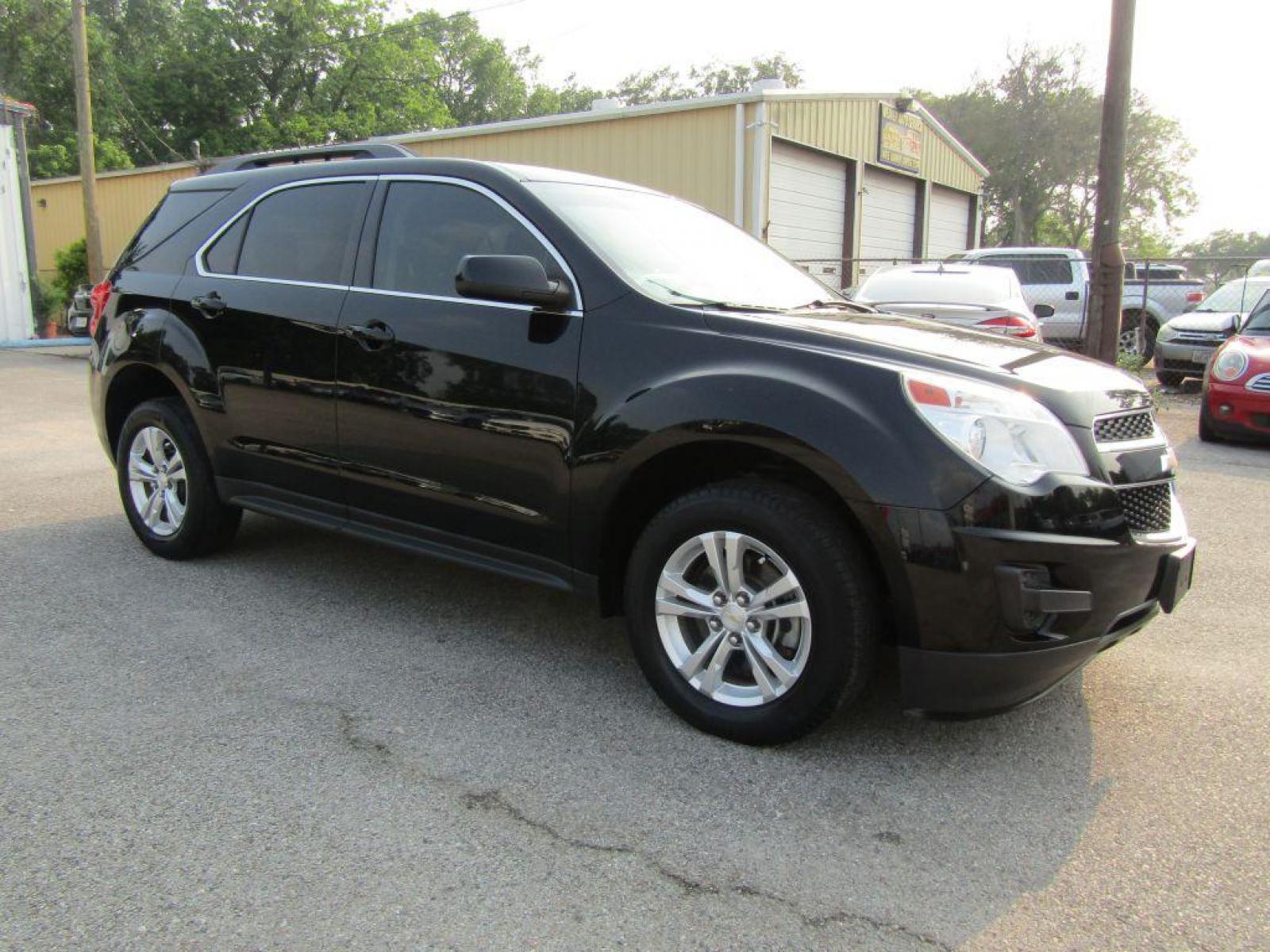 2014 BLACK CHEVROLET EQUINOX LT (2GNALBEK6E1) with an 2.4L engine, Automatic transmission, located at 830 E. Canino Rd., Houston, TX, 77037, (281) 405-0440, 38.358219, -81.729942 - Photo #5