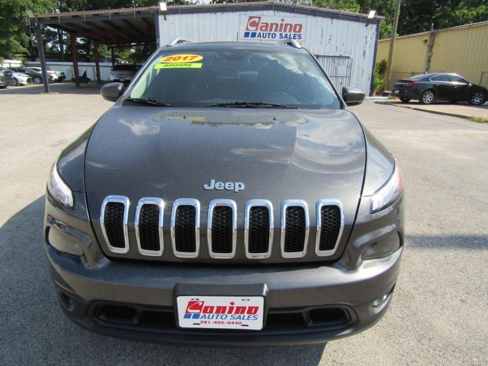 2017 GRAY JEEP CHEROKEE** LATITUDE** (1C4PJLCS7HW) with an 3.2L engine, Automatic transmission, located at 830 E. Canino Rd., Houston, TX, 77037, (281) 405-0440, 38.358219, -81.729942 - Photo #0