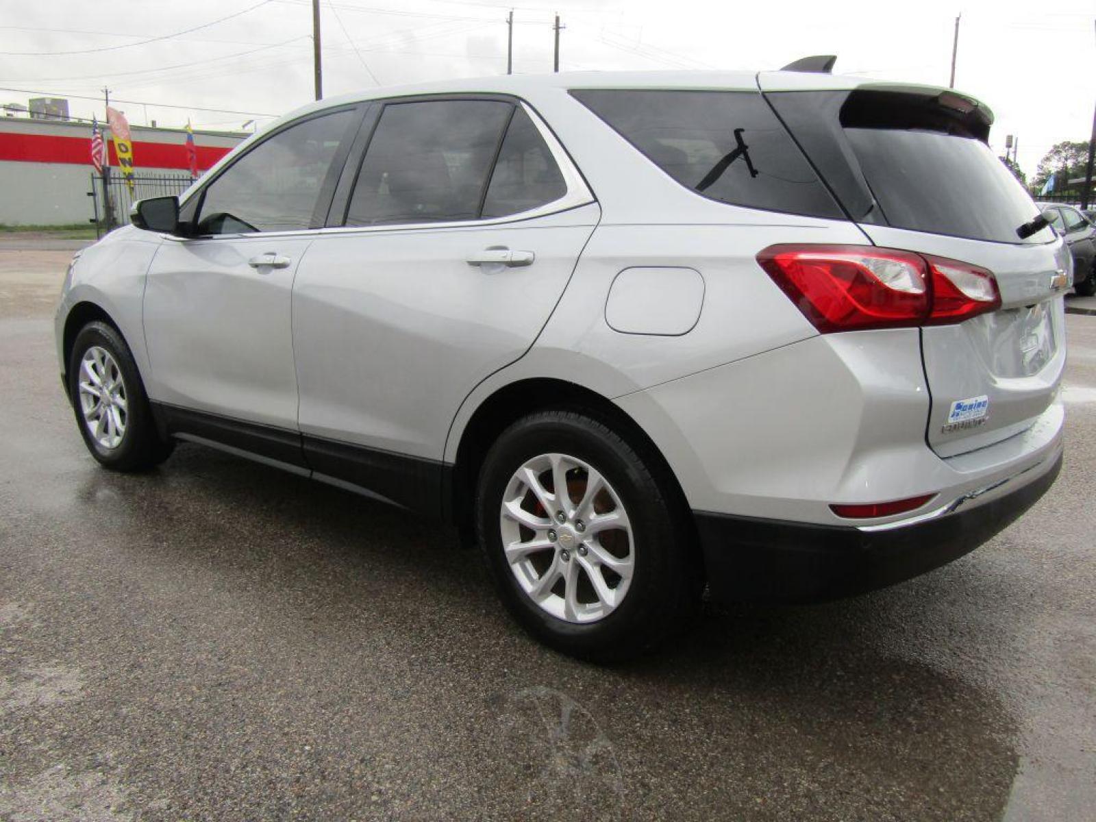 2018 SILVER CHEVROLET EQUINOX LT ** LT (3GNAXJEV4JL) with an 1.5L engine, Automatic transmission, located at 830 E. Canino Rd., Houston, TX, 77037, (281) 405-0440, 38.358219, -81.729942 - Photo #2