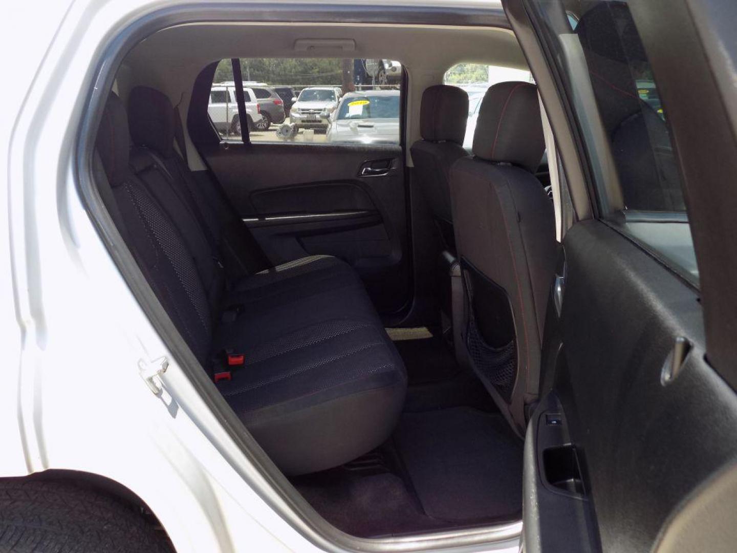 2016 SILVER GMC TERRAIN** SLE (2GKALMEK3G6) with an 2.4L engine, Automatic transmission, located at 830 E. Canino Rd., Houston, TX, 77037, (281) 405-0440, 38.358219, -81.729942 - Photo#10