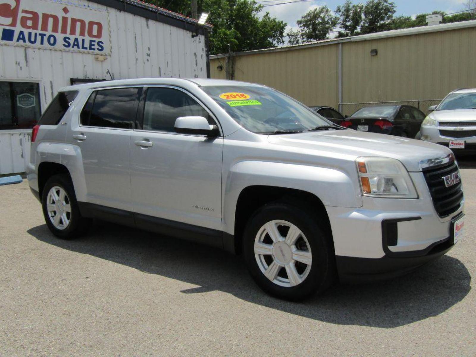 2016 SILVER GMC TERRAIN** SLE (2GKALMEK3G6) with an 2.4L engine, Automatic transmission, located at 830 E. Canino Rd., Houston, TX, 77037, (281) 405-0440, 38.358219, -81.729942 - Photo #5