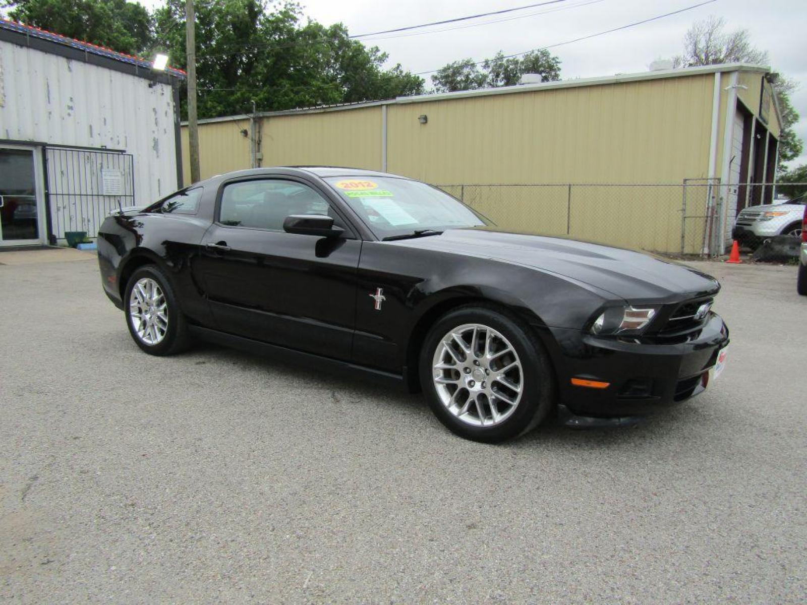 2012 BLACK FORD MUSTANG (1ZVBP8AM1C5) with an 3.7L engine, Automatic transmission, located at 830 E. Canino Rd., Houston, TX, 77037, (281) 405-0440, 38.358219, -81.729942 - Photo #5