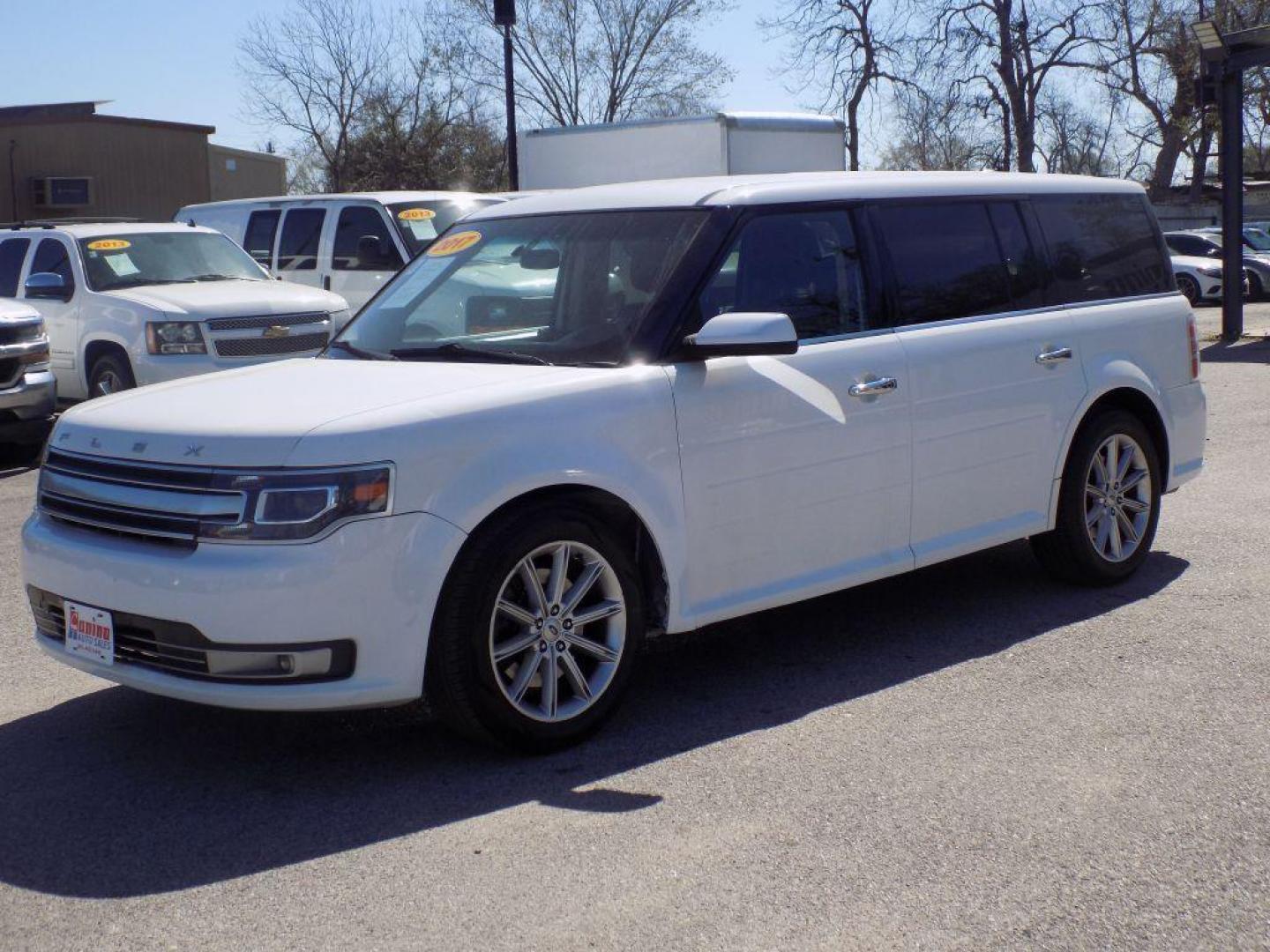 2017 WHITE FORD FLEX LIMITED (2FMGK5D86HB) with an 3.5L engine, Automatic transmission, located at 830 E. Canino Rd., Houston, TX, 77037, (281) 405-0440, 38.358219, -81.729942 - Photo#3