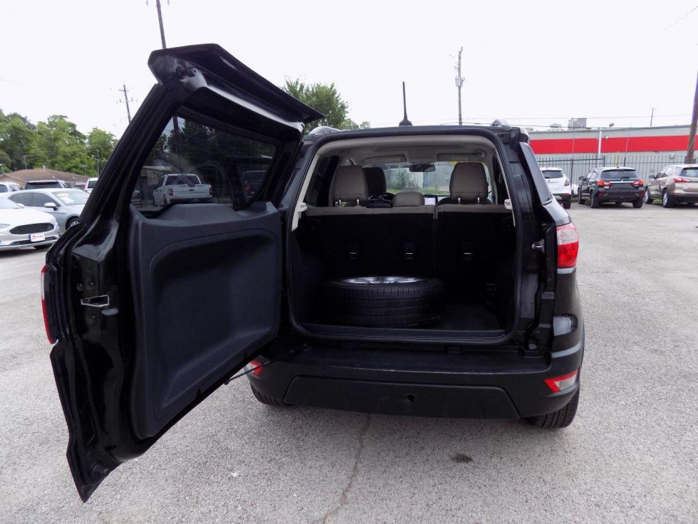 2018 BLACK FORD ECOSPORT SE (MAJ3P1TE3JC) with an 1.0L engine, Automatic transmission, located at 830 E. Canino Rd., Houston, TX, 77037, (281) 405-0440, 38.358219, -81.729942 - Photo#9
