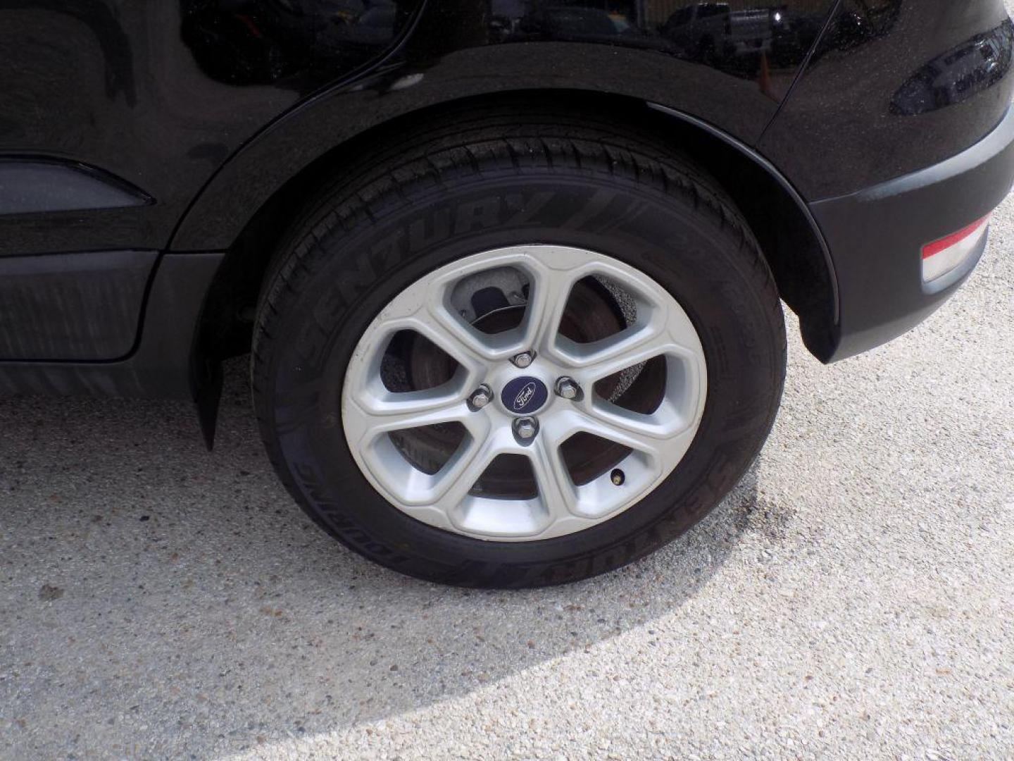 2018 BLACK FORD ECOSPORT SE (MAJ3P1TE3JC) with an 1.0L engine, Automatic transmission, located at 830 E. Canino Rd., Houston, TX, 77037, (281) 405-0440, 38.358219, -81.729942 - Photo#17