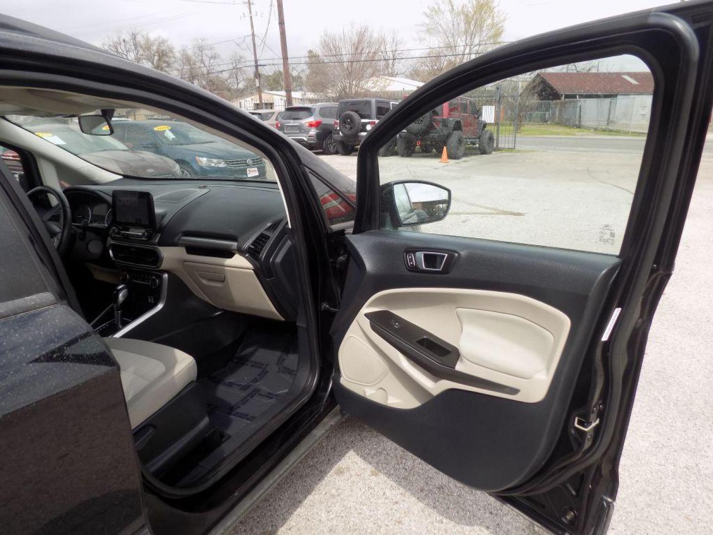 2018 BLACK FORD ECOSPORT SE (MAJ3P1TE3JC) with an 1.0L engine, Automatic transmission, located at 830 E. Canino Rd., Houston, TX, 77037, (281) 405-0440, 38.358219, -81.729942 - Photo#8