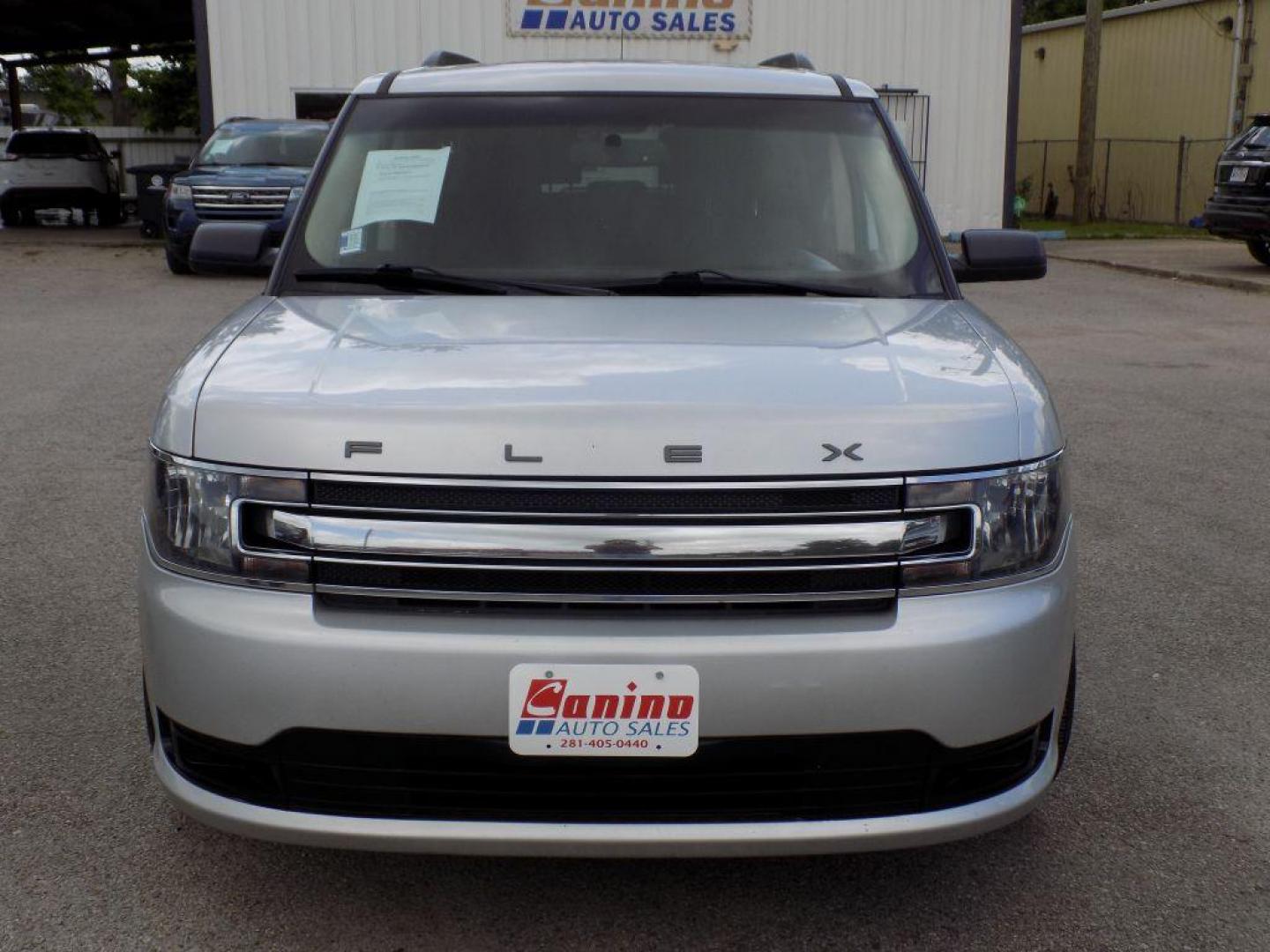 2018 SILVER FORD FLEX SE (2FMGK5B82JB) with an 3.5L engine, Automatic transmission, located at 830 E. Canino Rd., Houston, TX, 77037, (281) 405-0440, 38.358219, -81.729942 - Photo#0