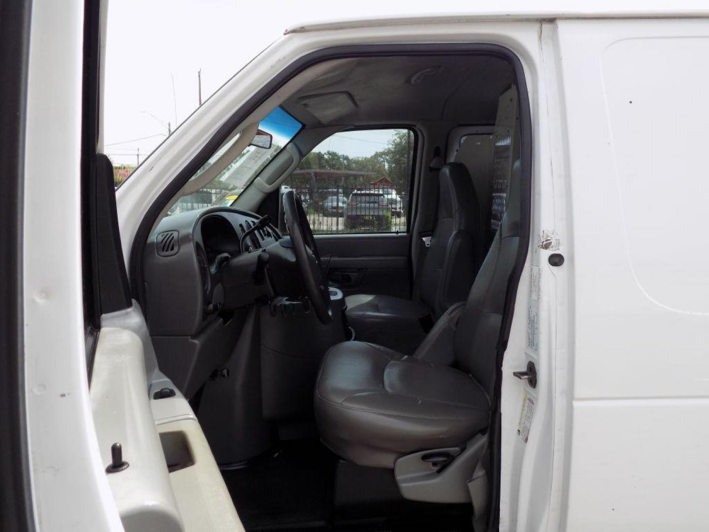 2005 WHITE FORD ECONOLINE E250 VAN (1FTNS24L35H) with an 5.4L engine, Automatic transmission, located at 830 E. Canino Rd., Houston, TX, 77037, (281) 405-0440, 38.358219, -81.729942 - Photo#9